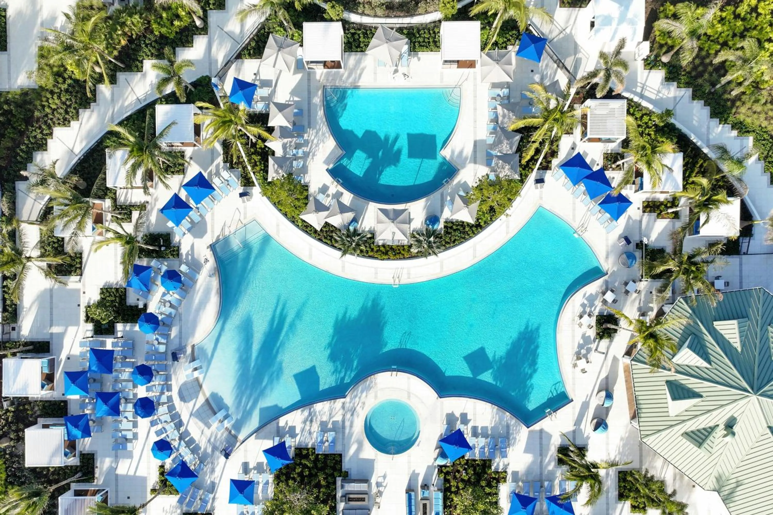 Swimming pool in The Belgrove Resort & Spa, West Palm Beach, Autograph Collection