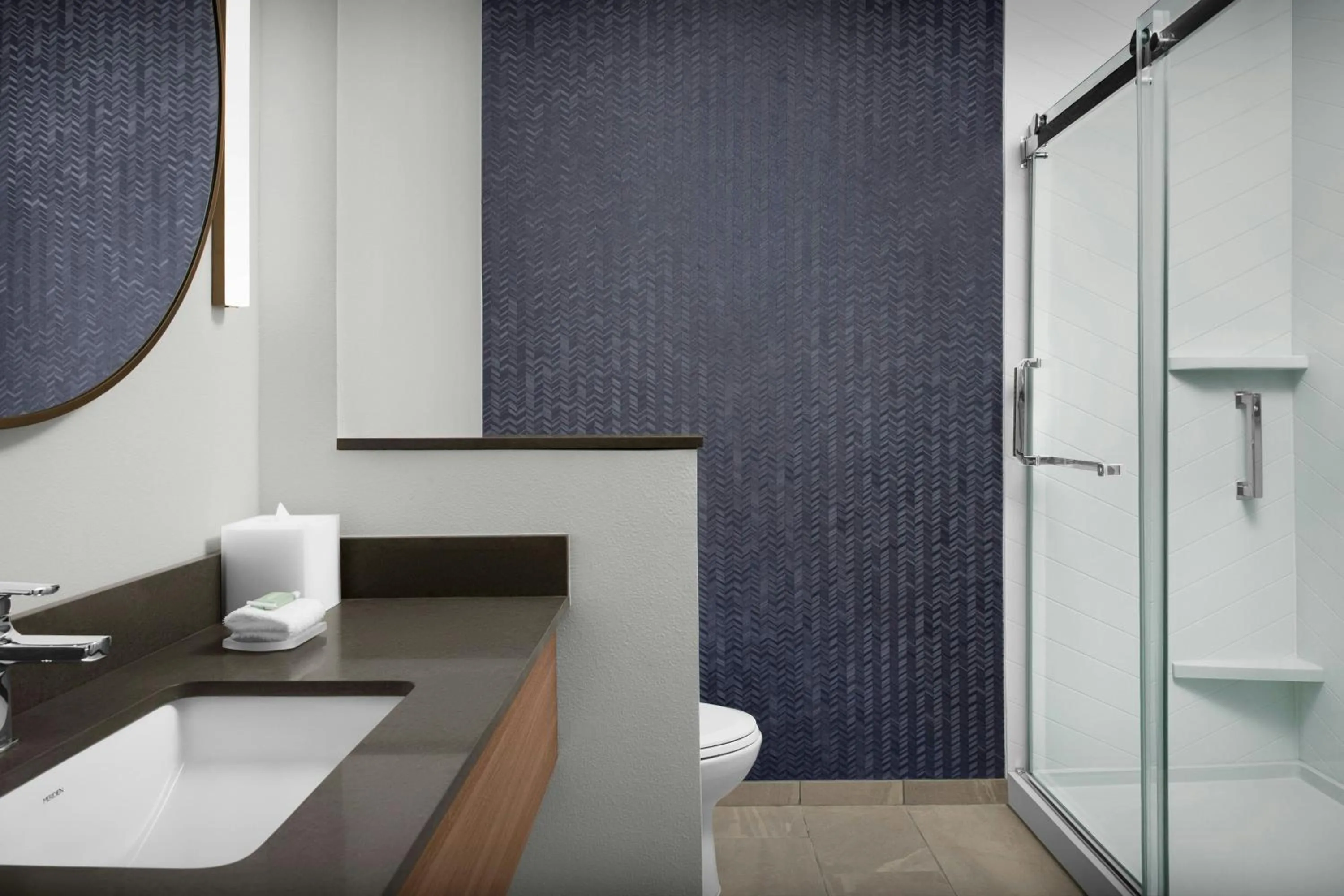 Bathroom in Fairfield by Marriott Inn & Suites Paris