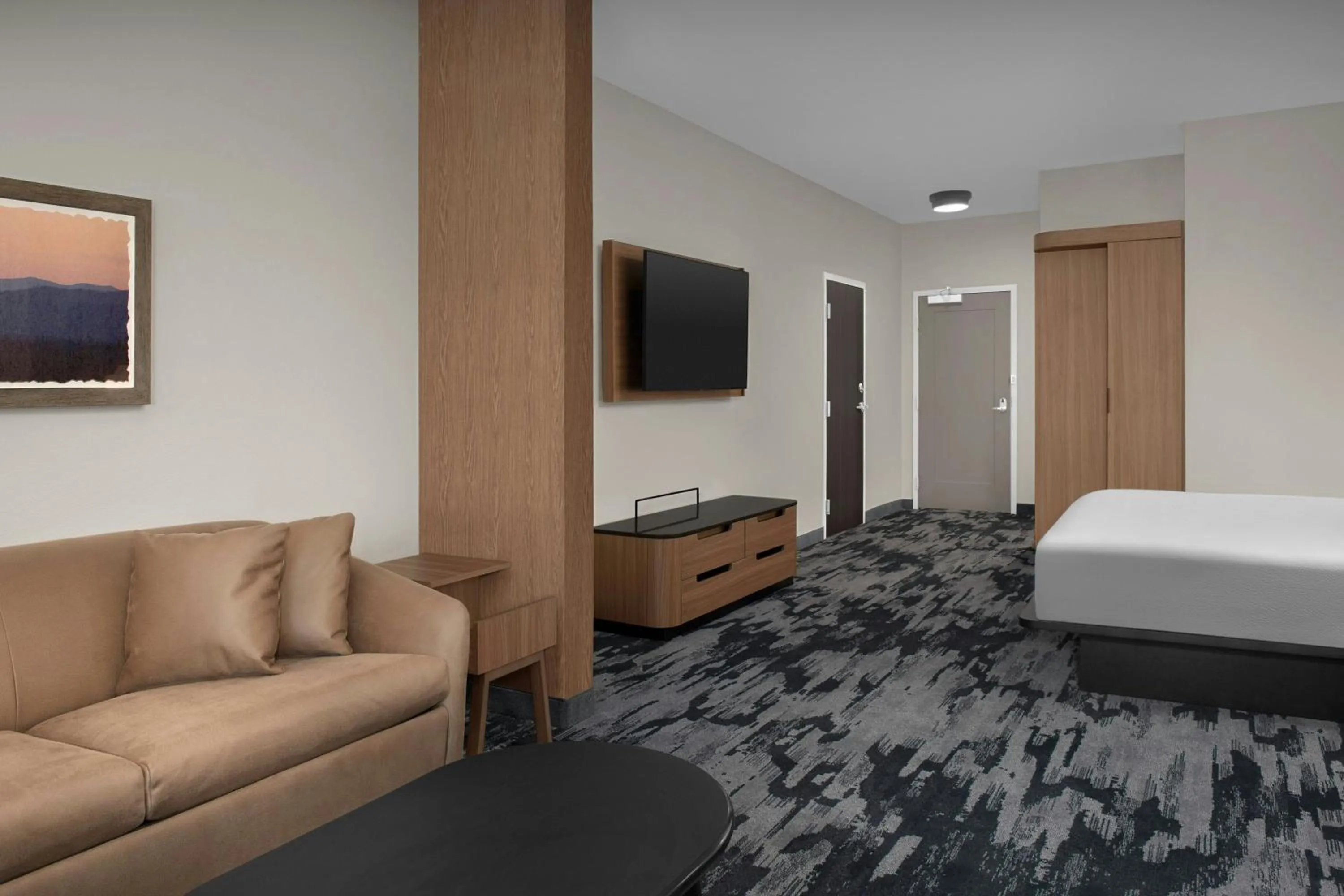 Bedroom, Bed in Fairfield by Marriott Inn & Suites Paris