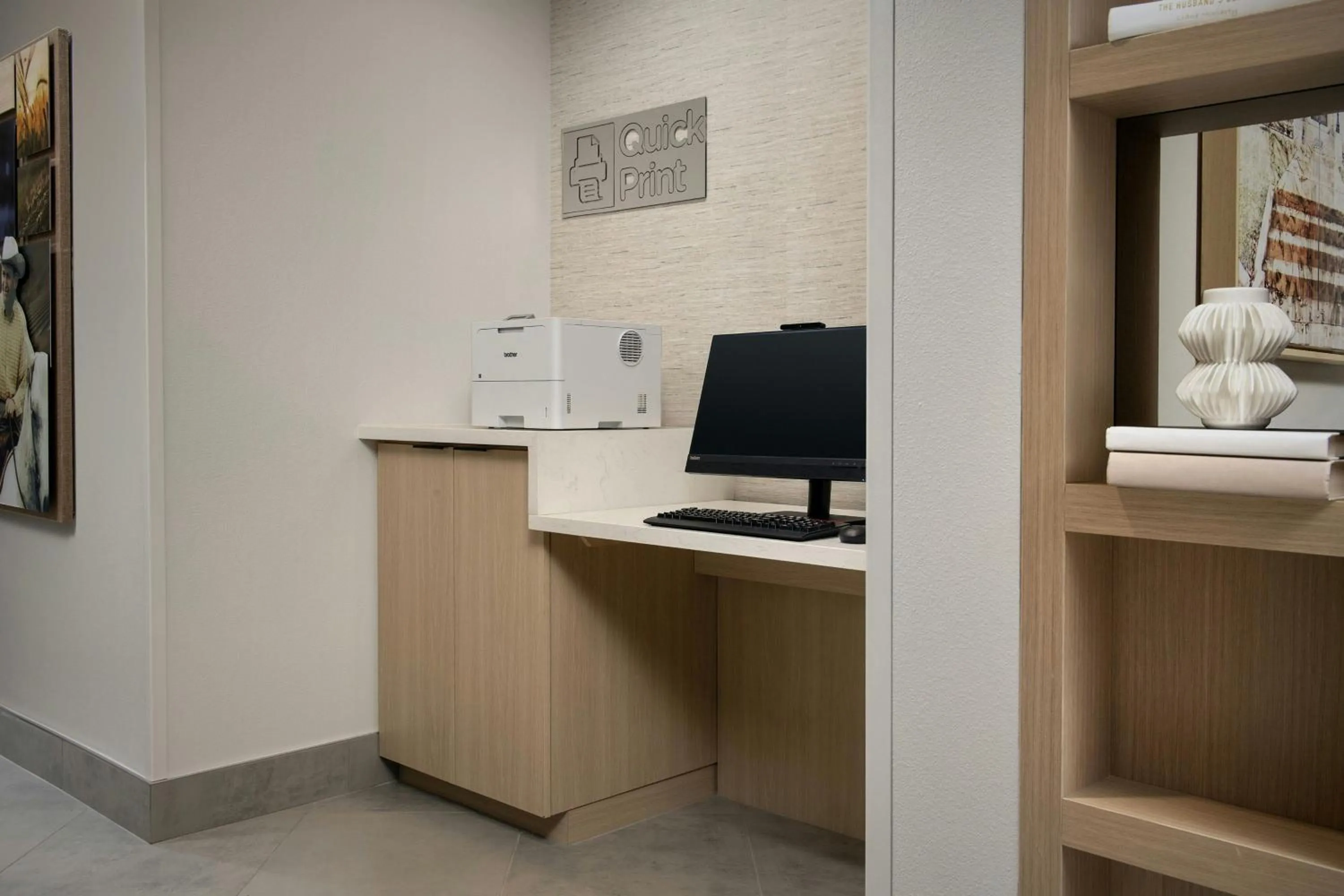 Lobby or reception in TownePlace Suites by Marriott Paris