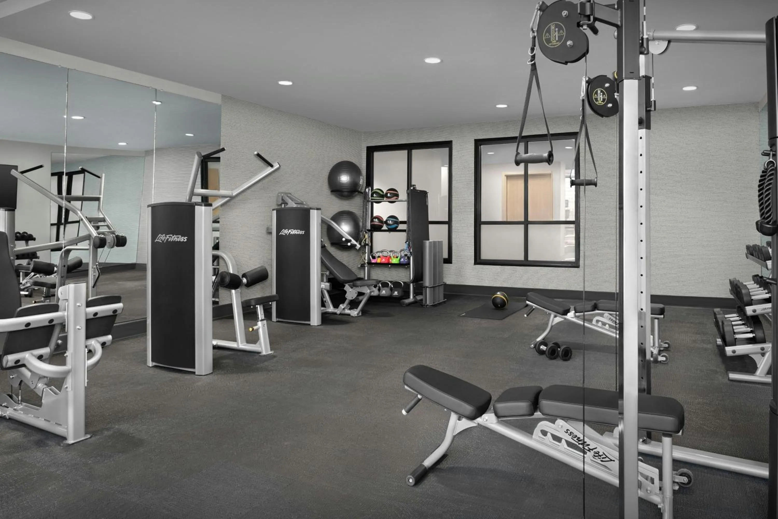 Fitness centre/facilities in TownePlace Suites by Marriott Paris
