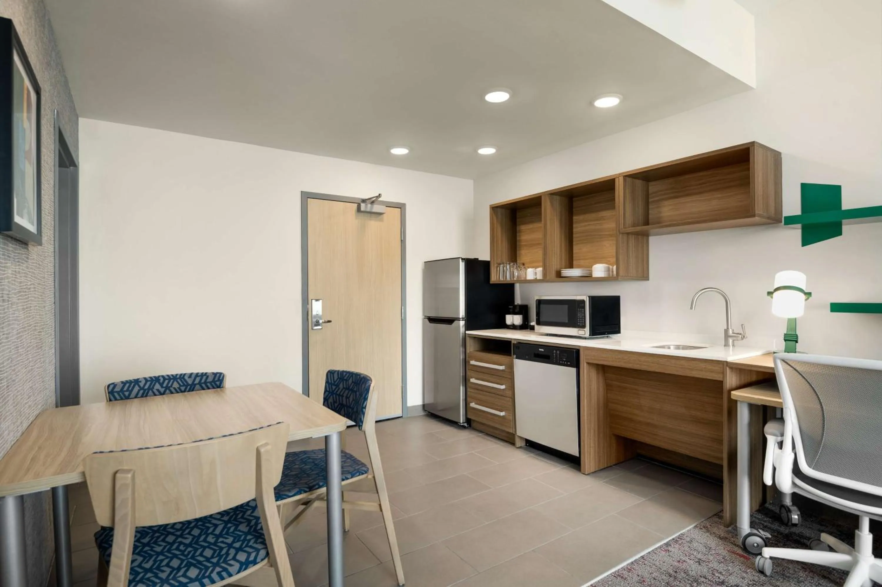 Kitchen or kitchenette in Home2 Suites By Hilton Conyers Atlanta