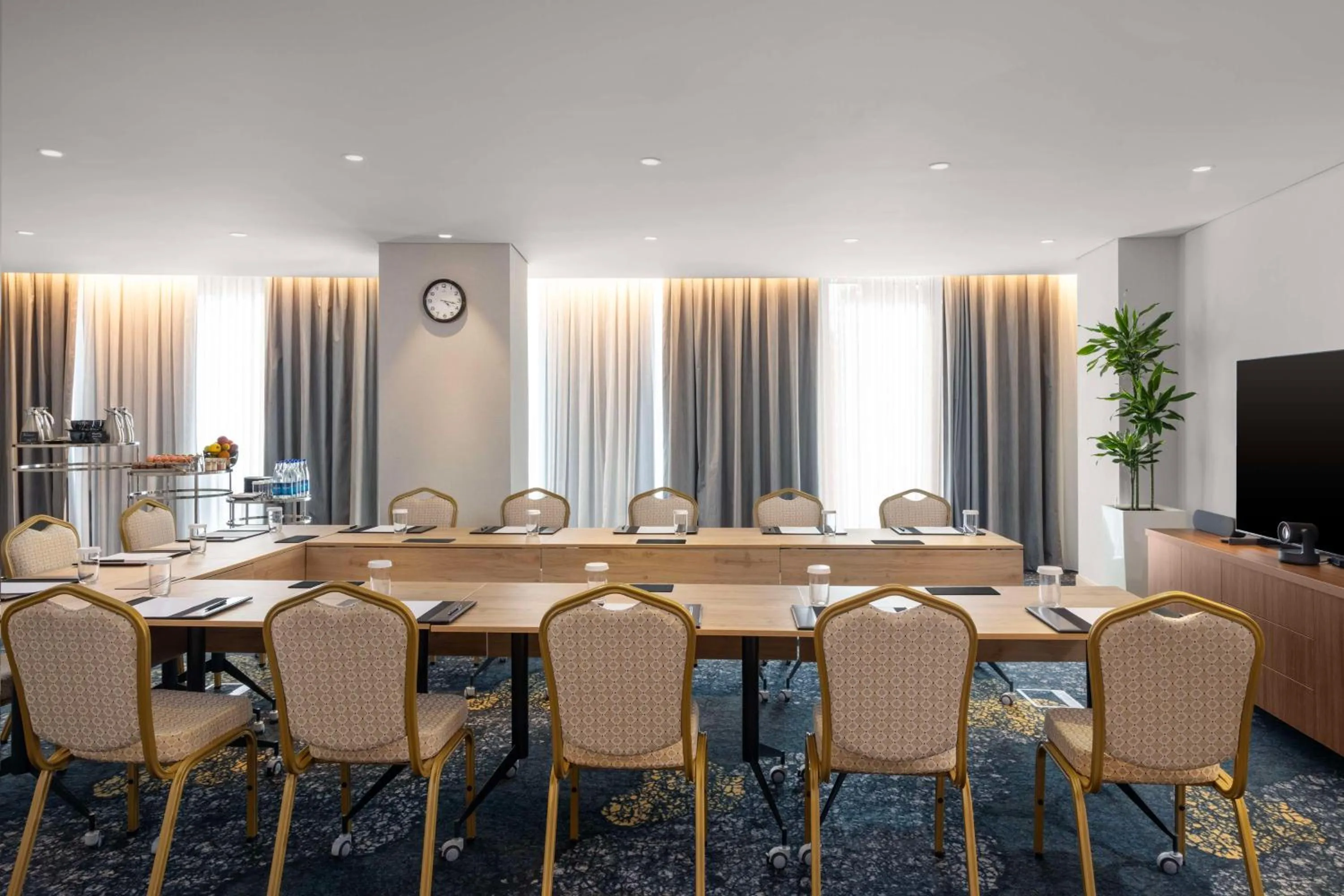 Meeting/conference room in Hilton Garden Inn Baku