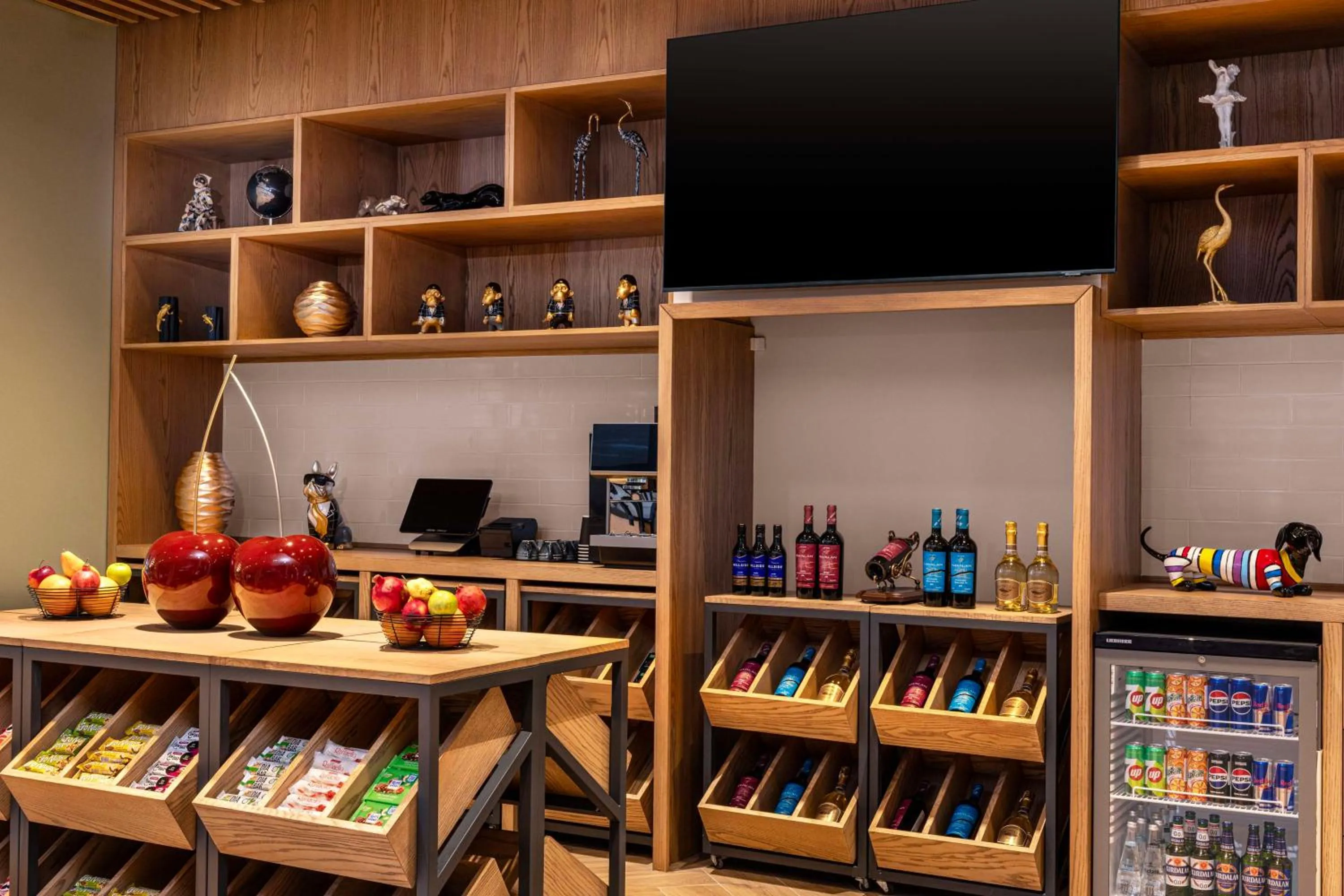 Restaurant/places to eat in Hilton Garden Inn Baku