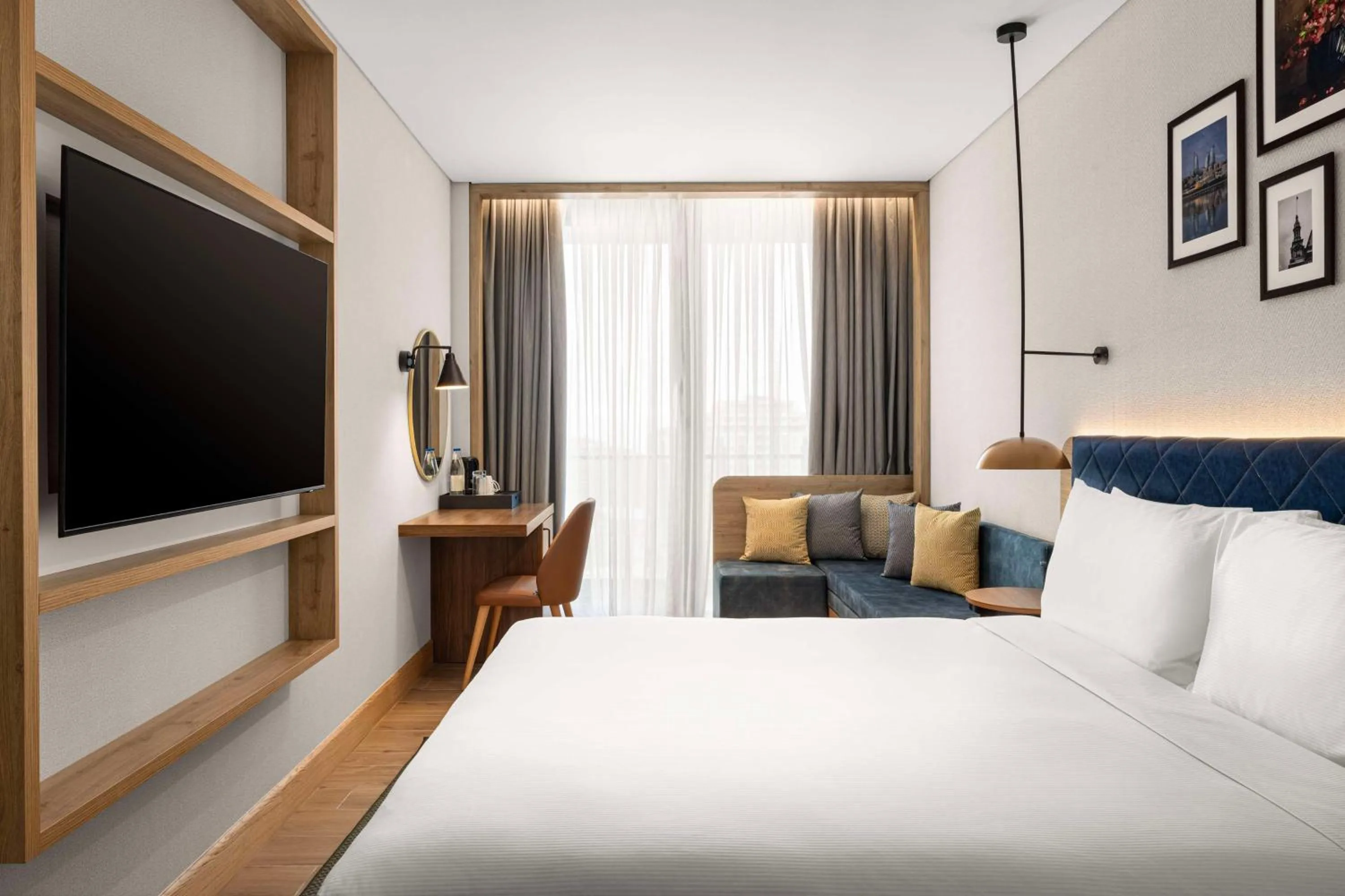 Living room, Bed in Hilton Garden Inn Baku