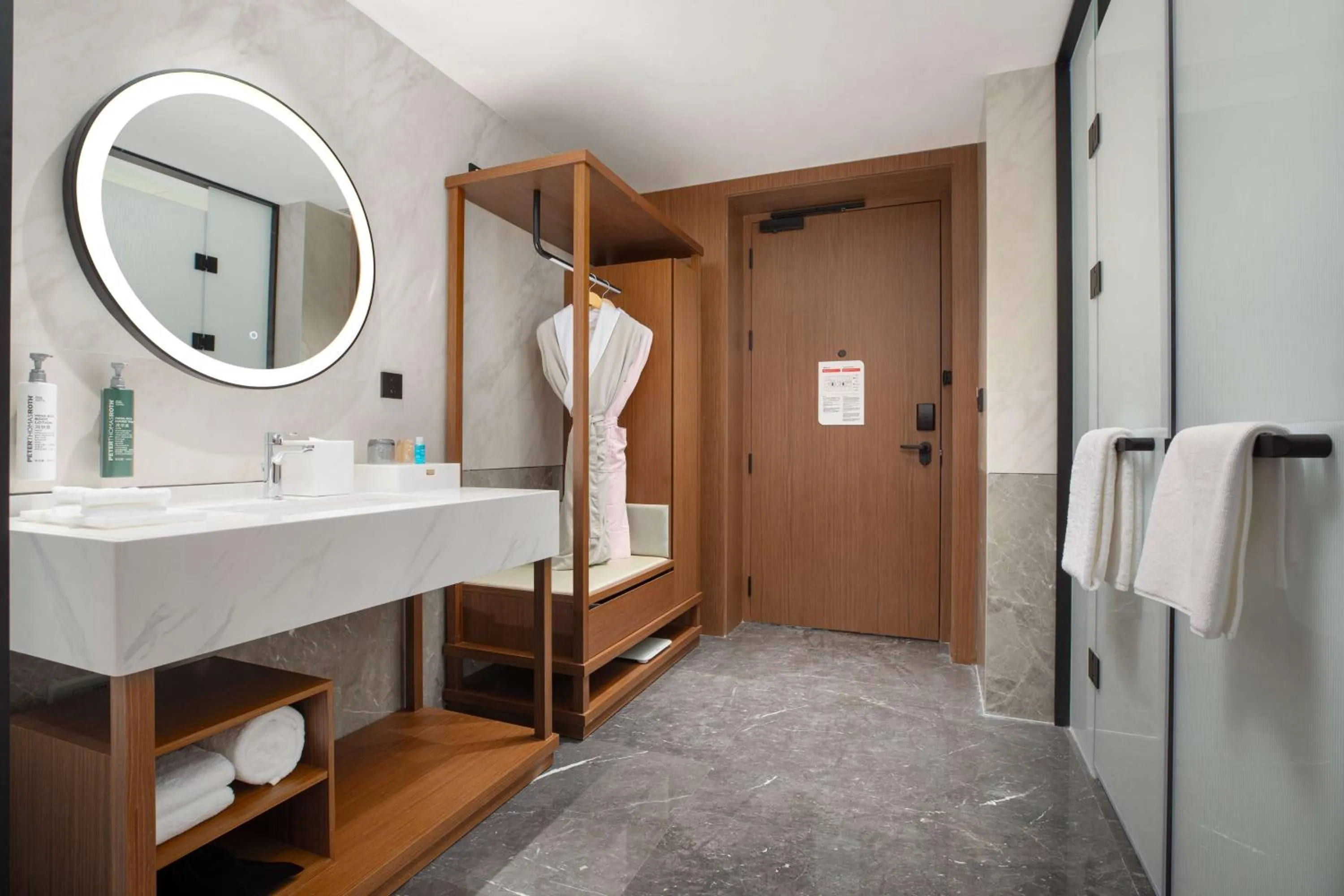 Bathroom in Hilton Garden Inn Luoyang Kaiyuan Avenue