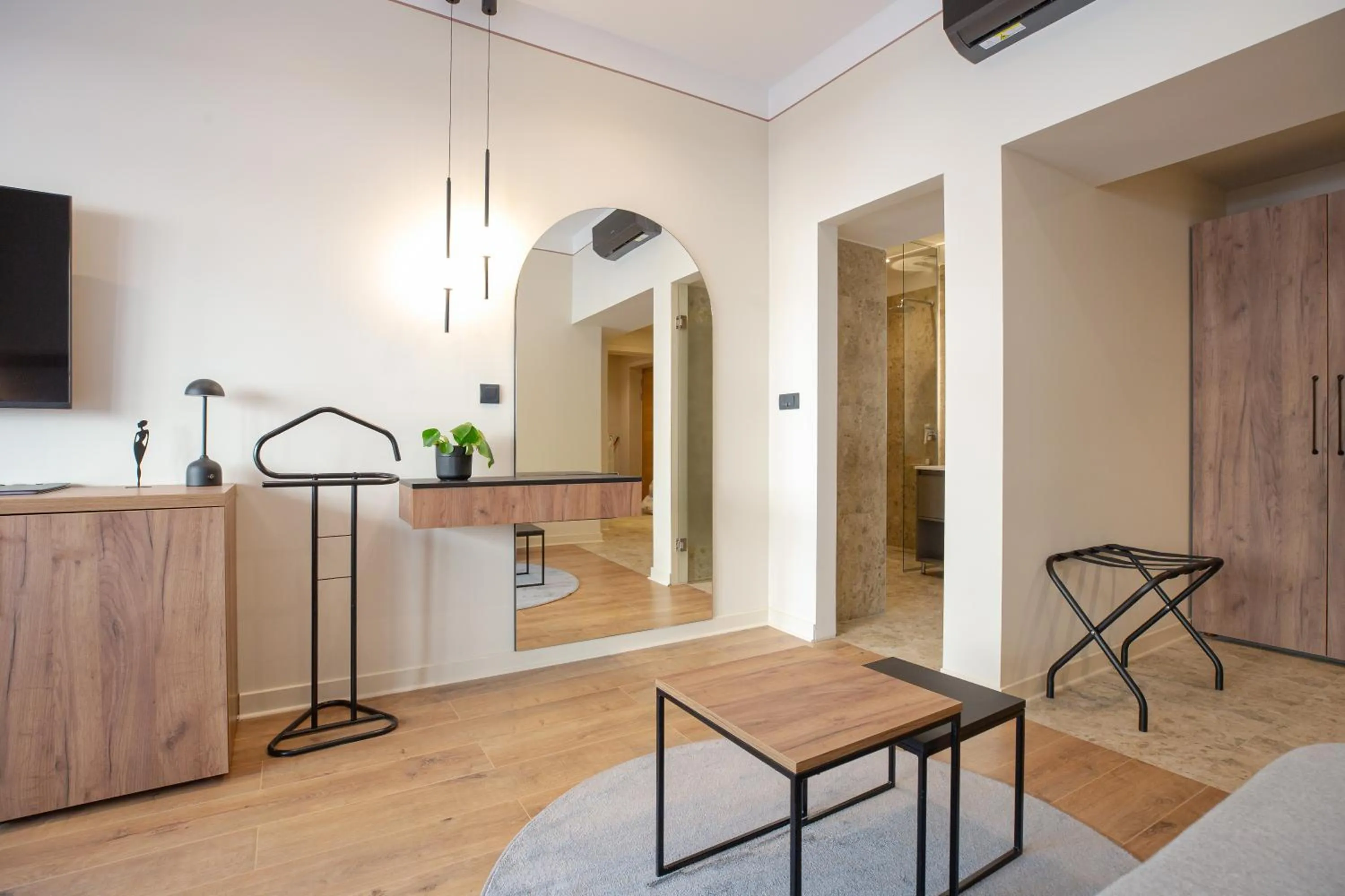 TV and multimedia in Simma Luxury Apartments & Rooms