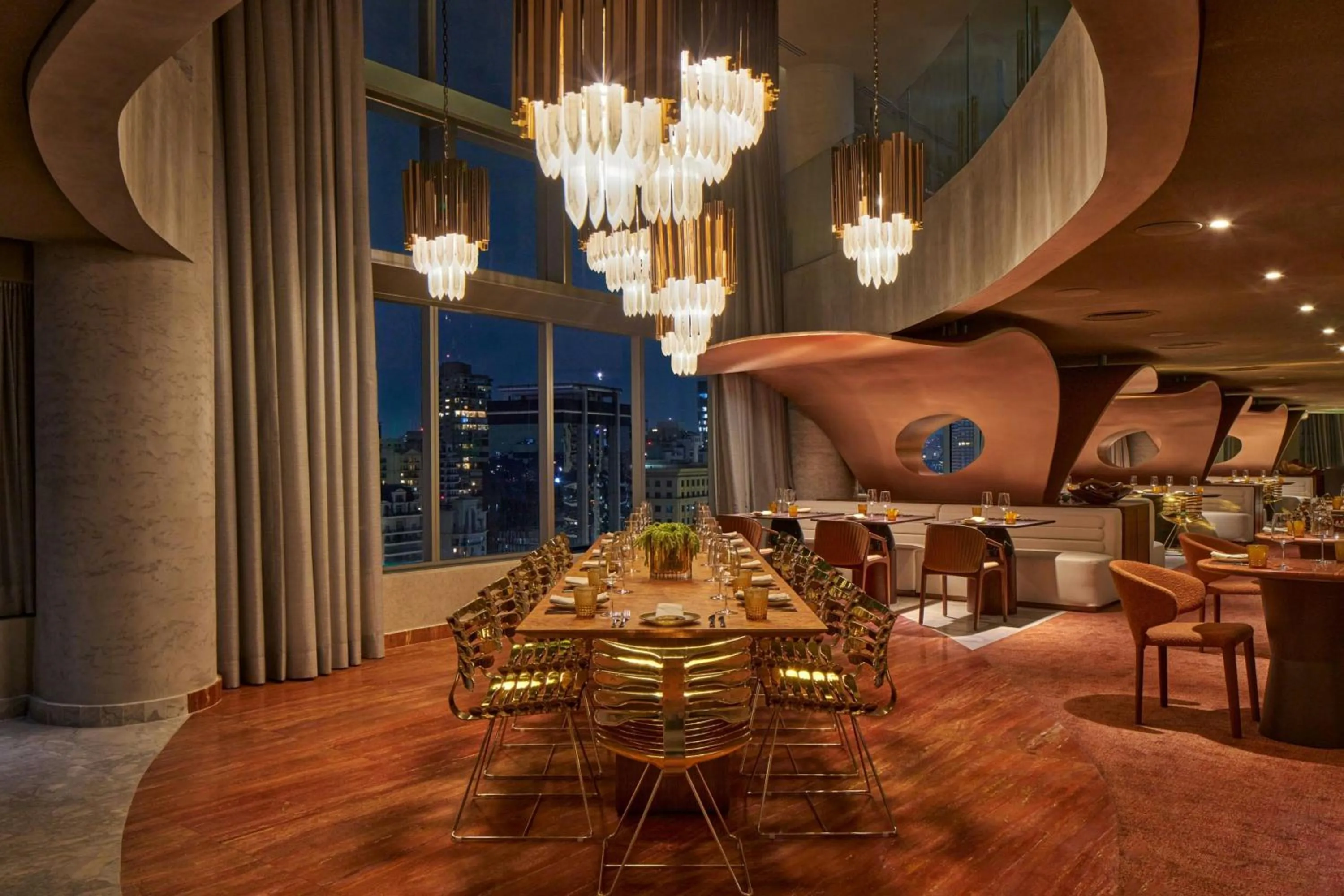 Restaurant/places to eat in W Sao Paulo