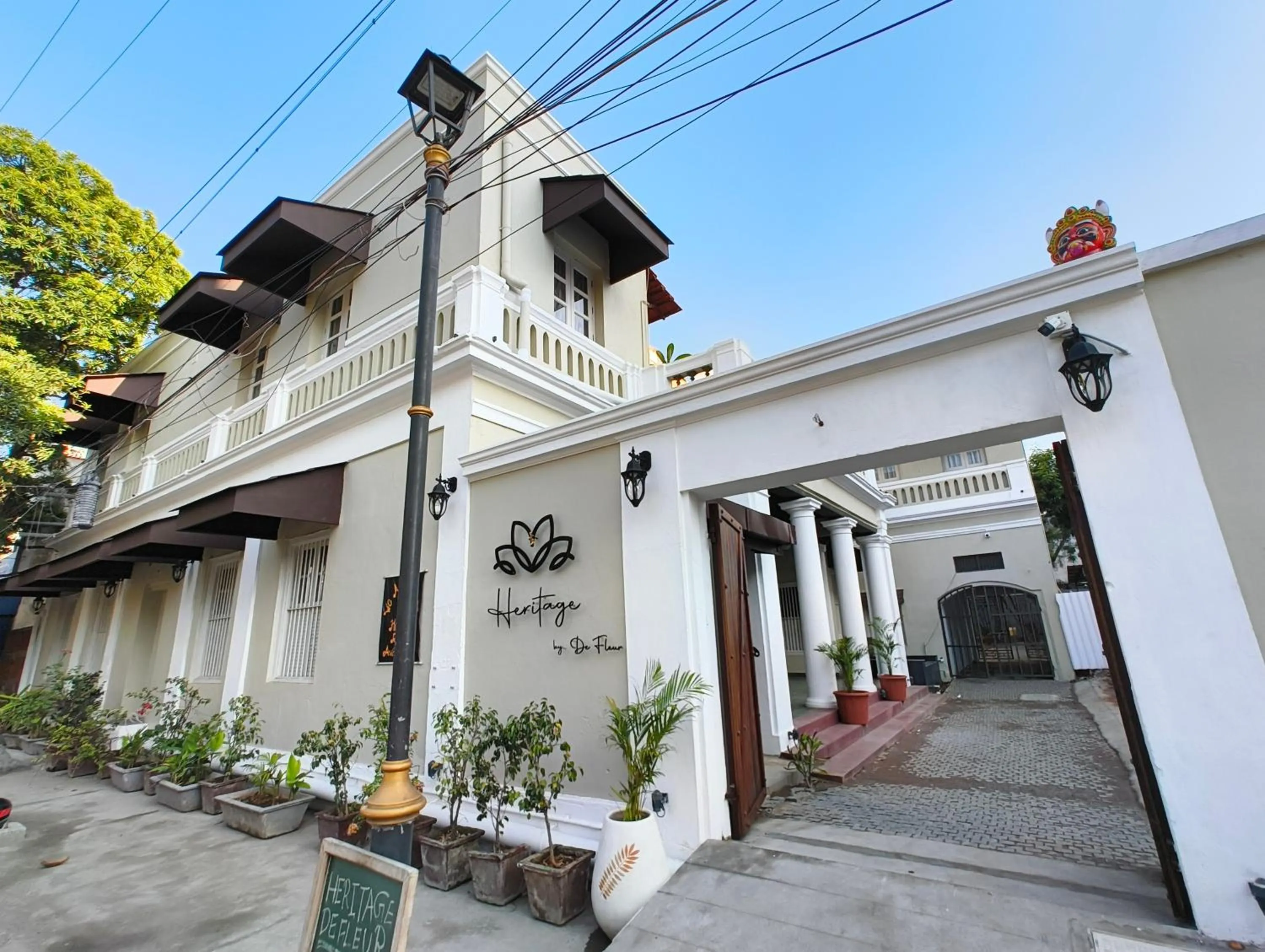 Street view in Heritage by DeFleur