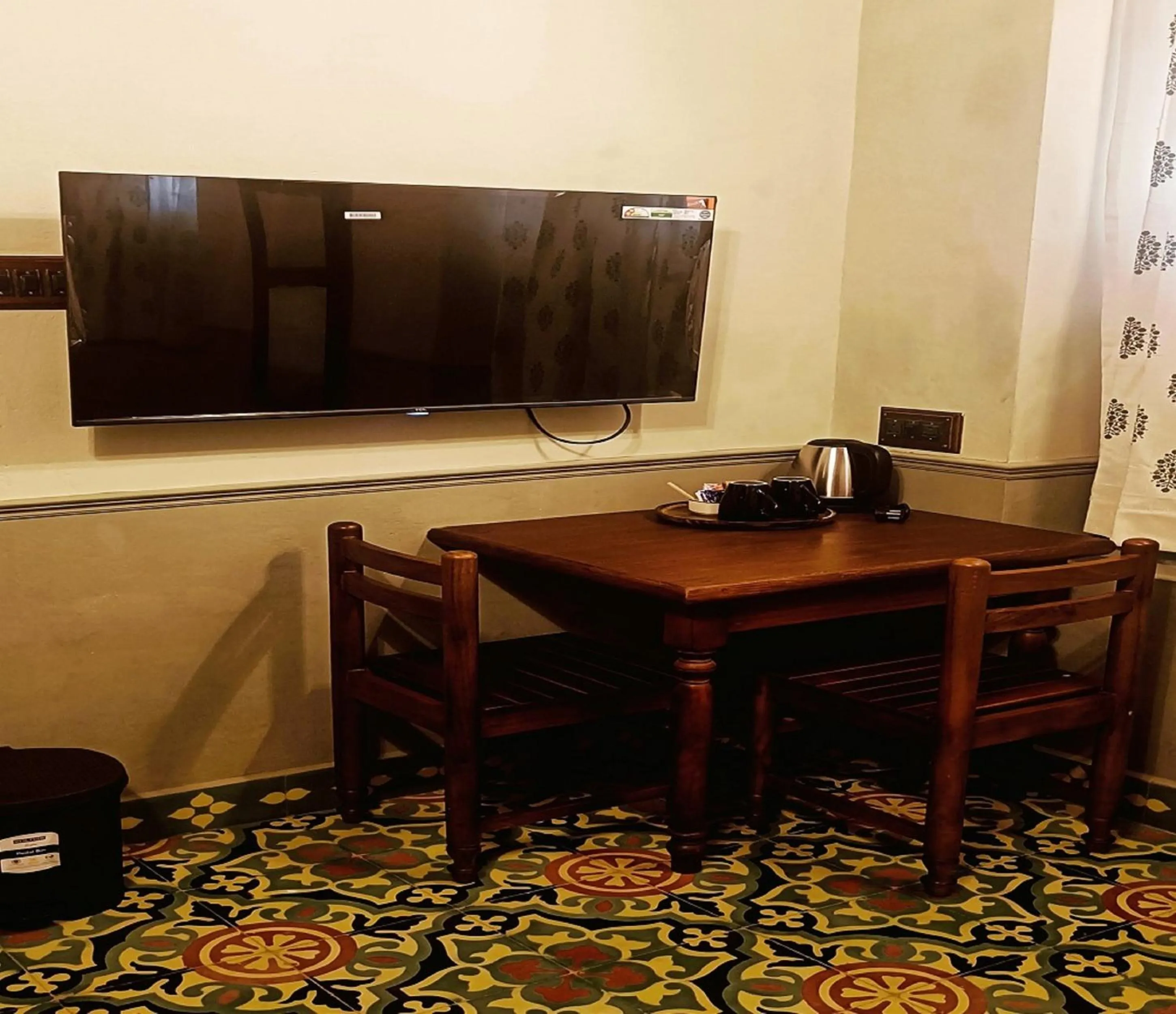 TV and multimedia in Heritage by DeFleur