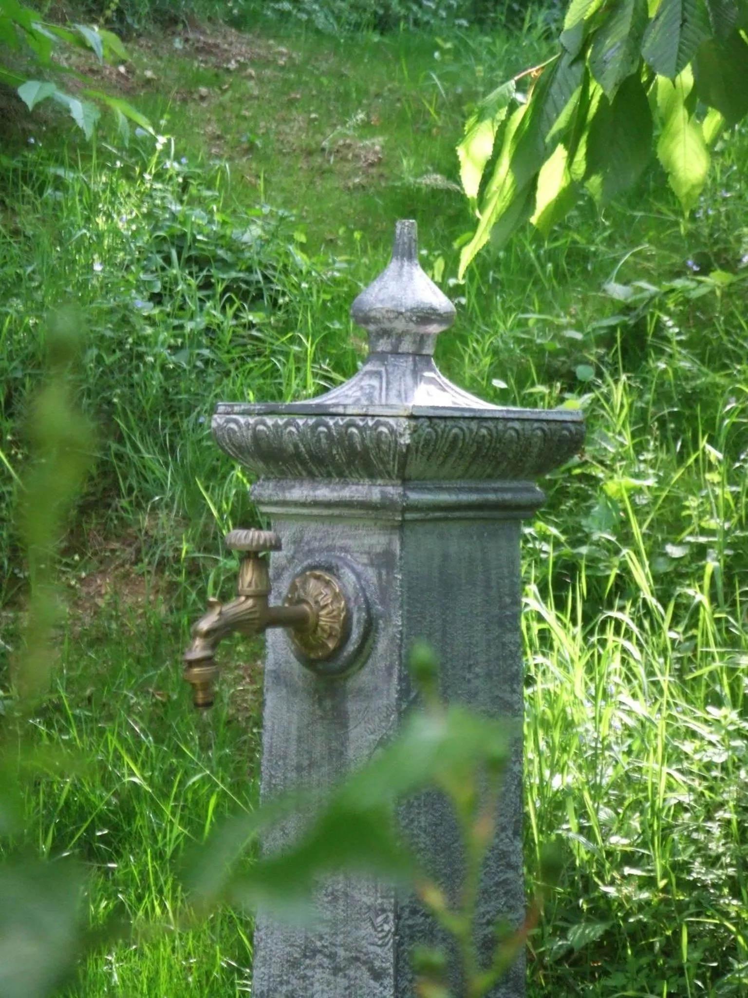 Decorative detail in La Hulotte