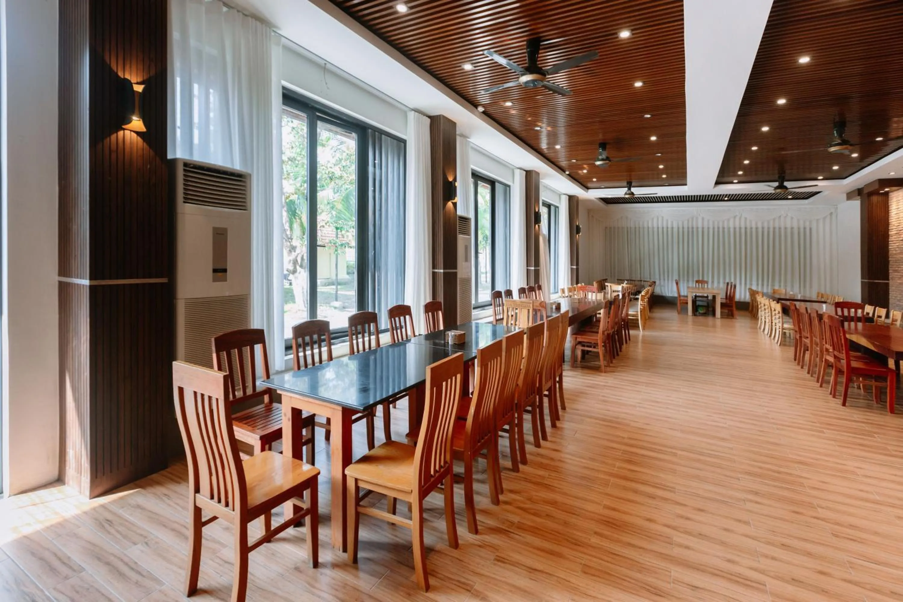 Restaurant/places to eat in Ha Tien Xua Hotel & Resort