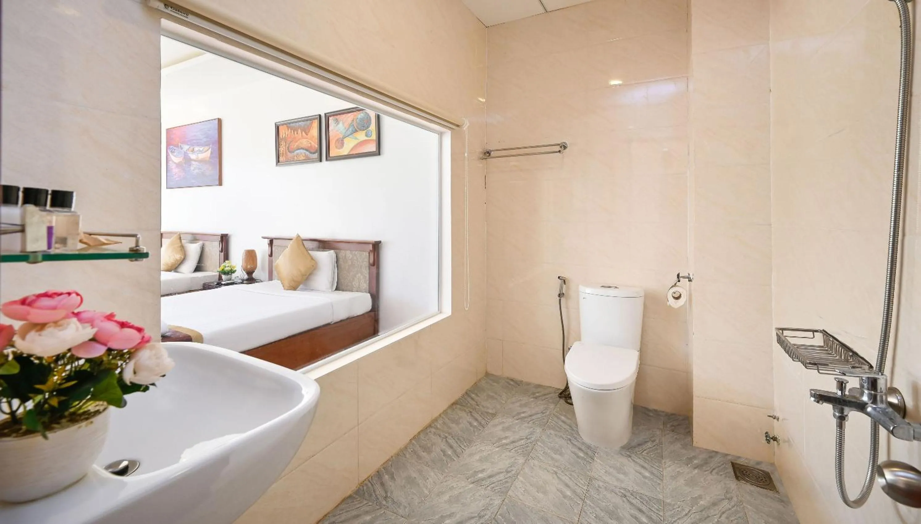 Toilet, Bed in Ha Tien Xua Hotel & Resort