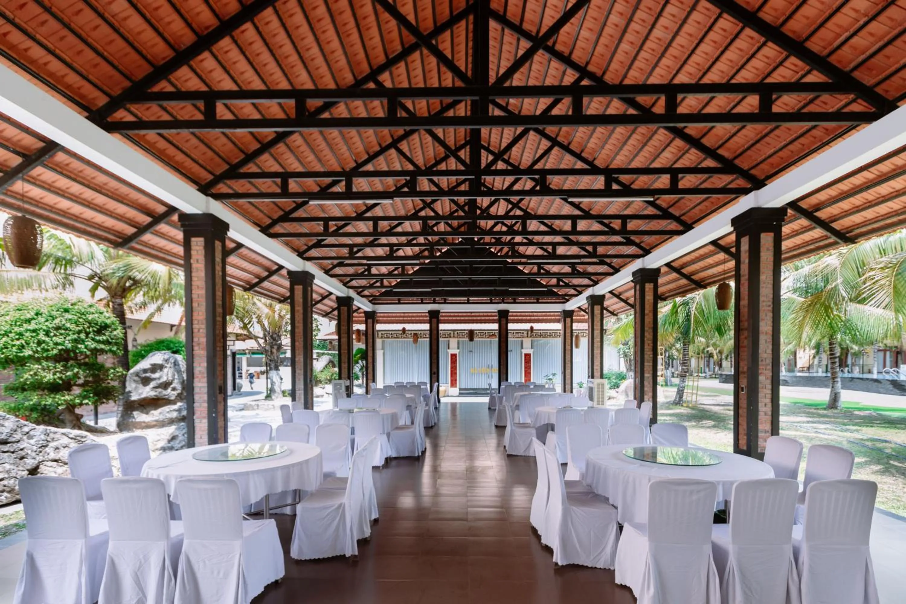 Restaurant/places to eat in Ha Tien Xua Hotel & Resort