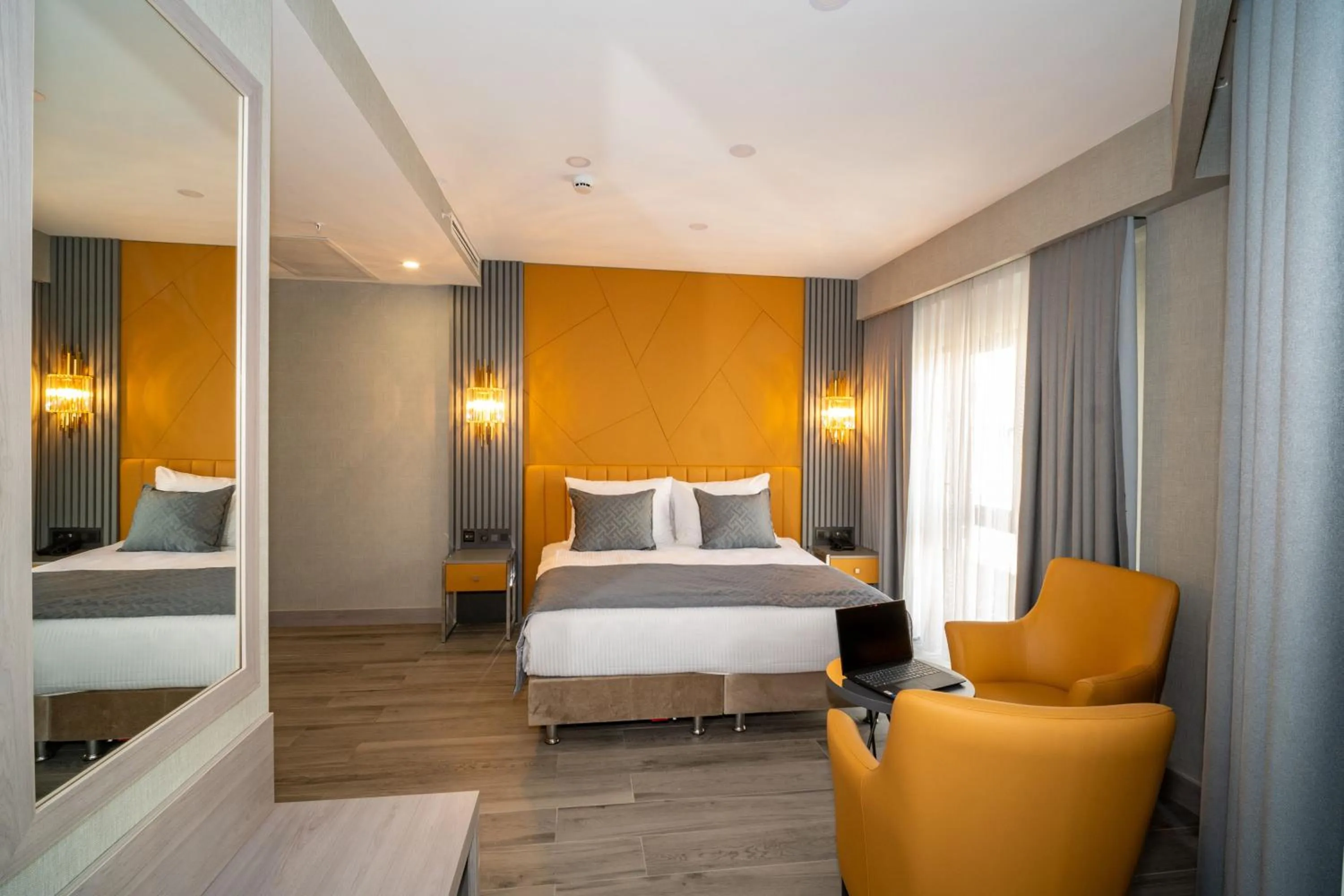 Bed in Icon Hotel Bomonti