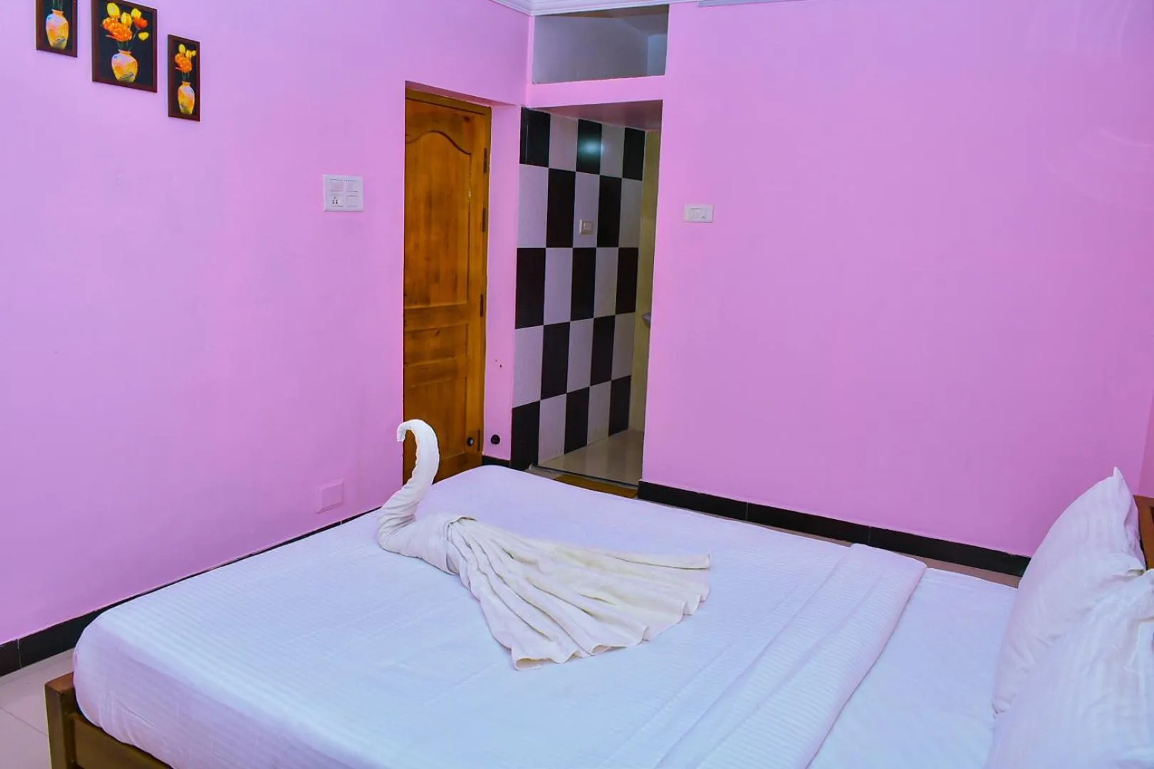 Bed in Coral Shelters Pykara