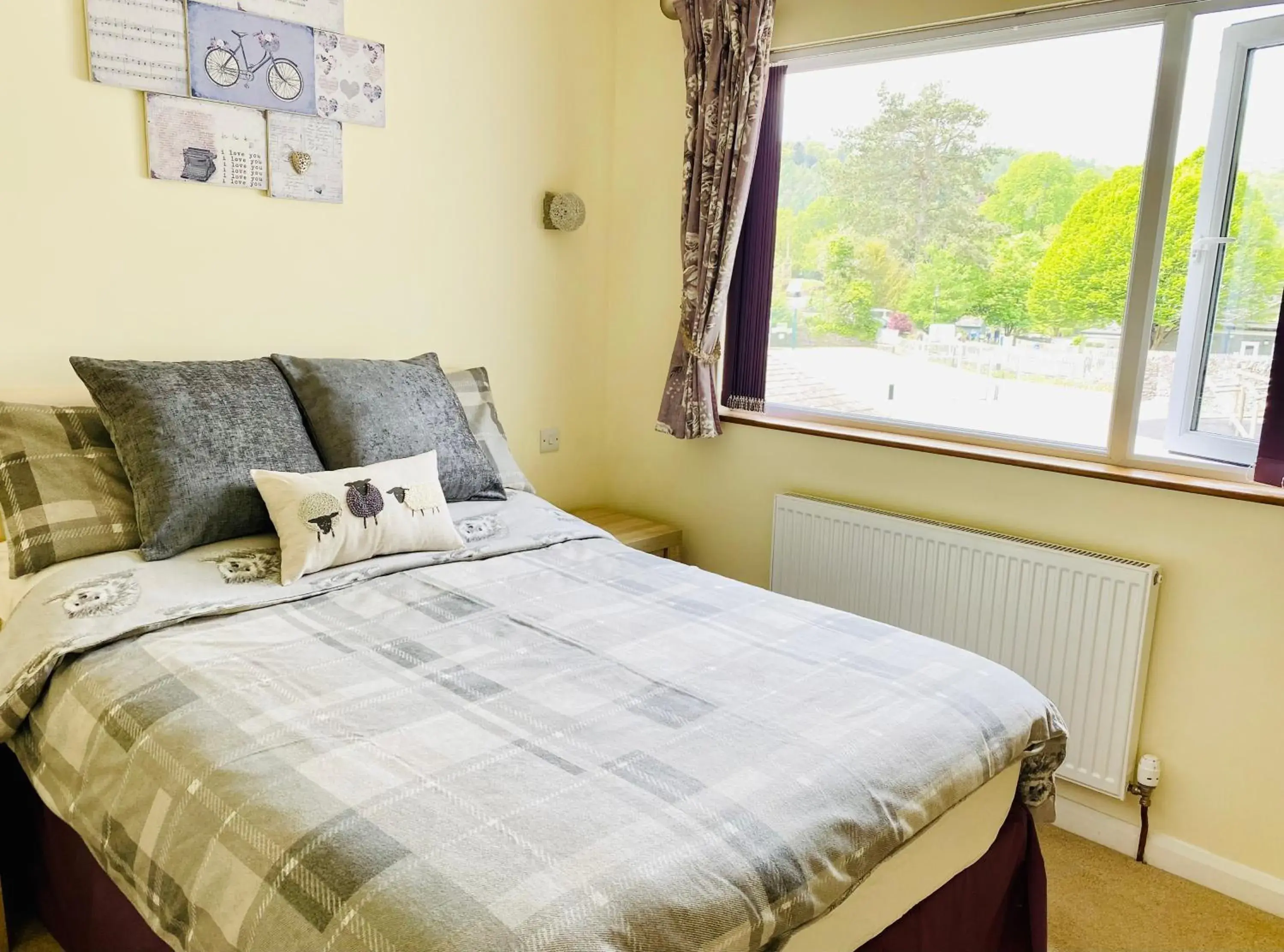 Deluxe Double Room in Stiles of Ambleside Deluxe Double Room in Stiles of Ambleside