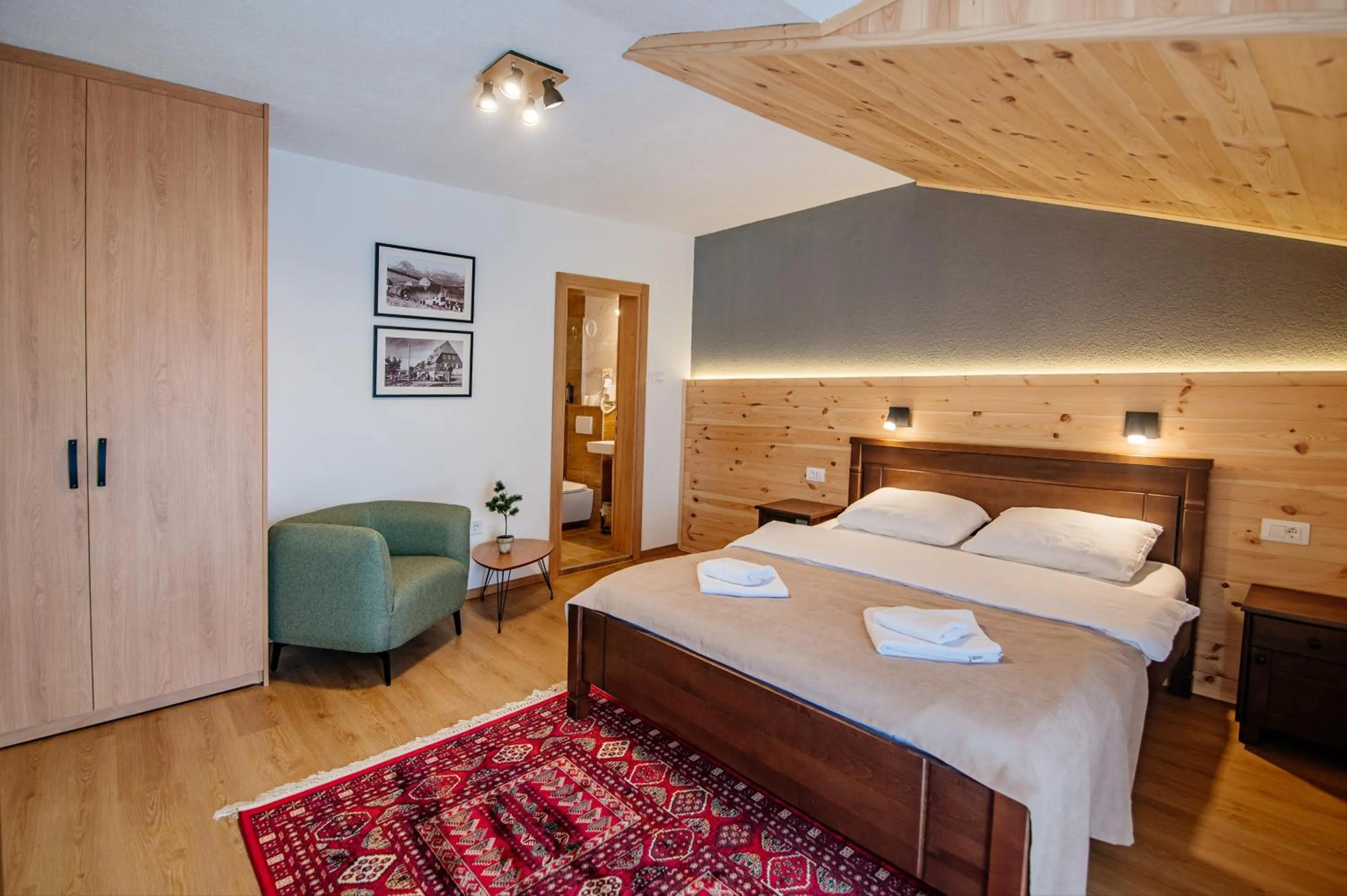 Bed in Hotel Zlatni bor