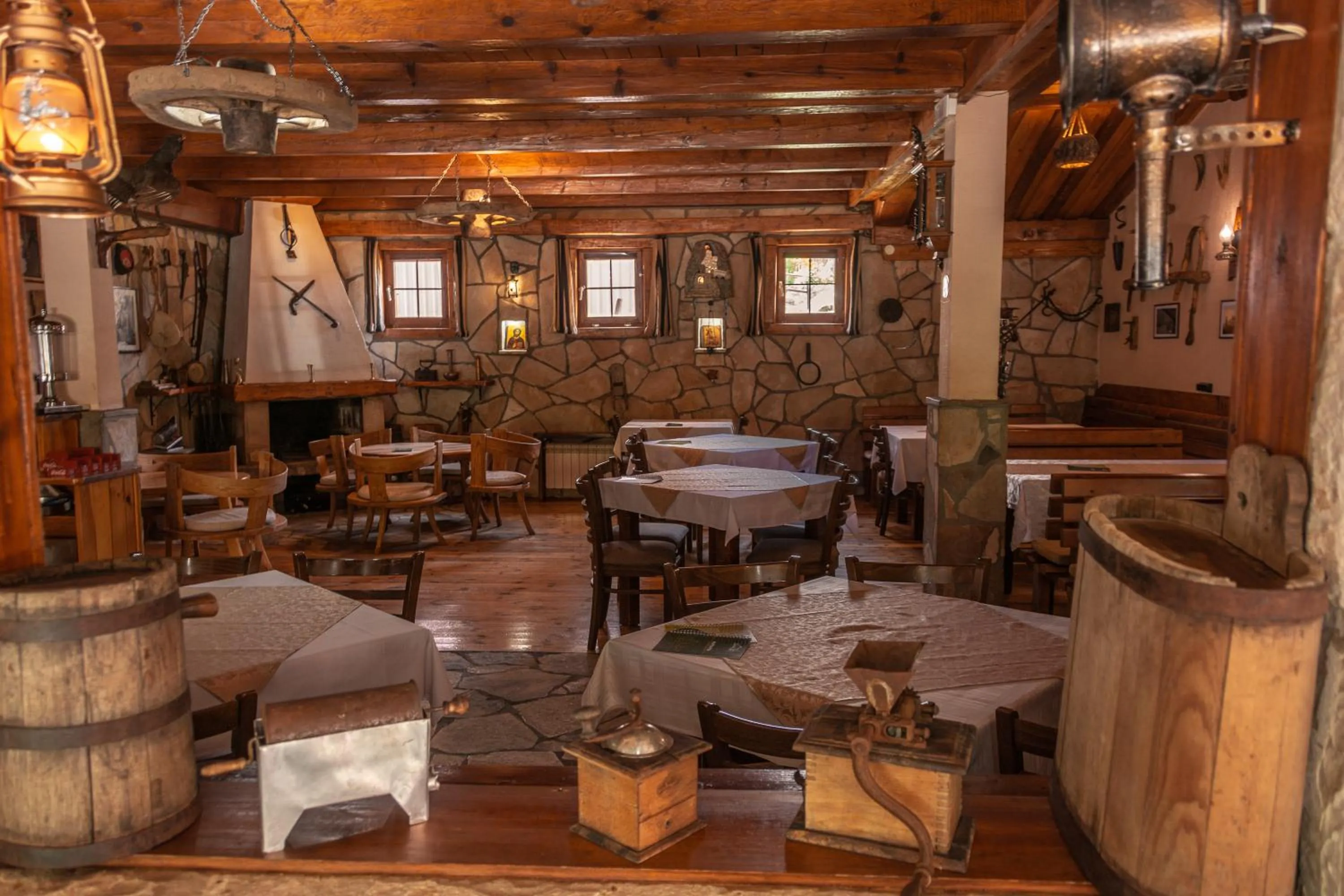 Restaurant/places to eat in Hotel Zlatni bor