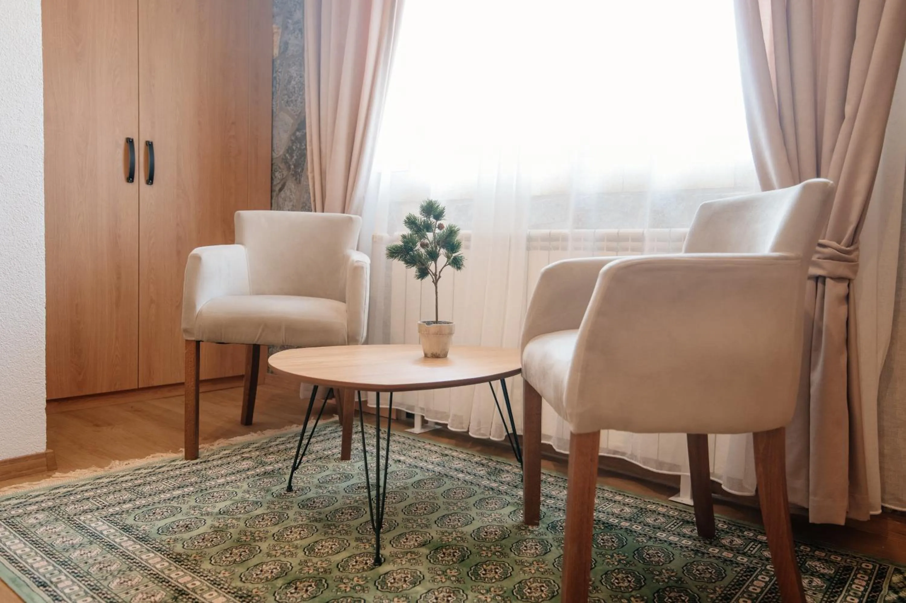 Seating area in Hotel Zlatni bor
