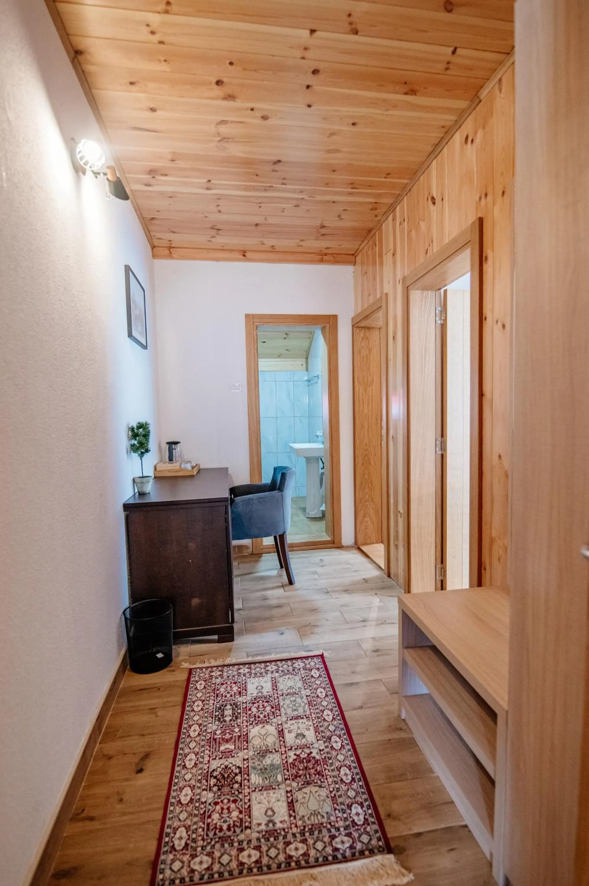 wardrobe in Hotel Zlatni bor