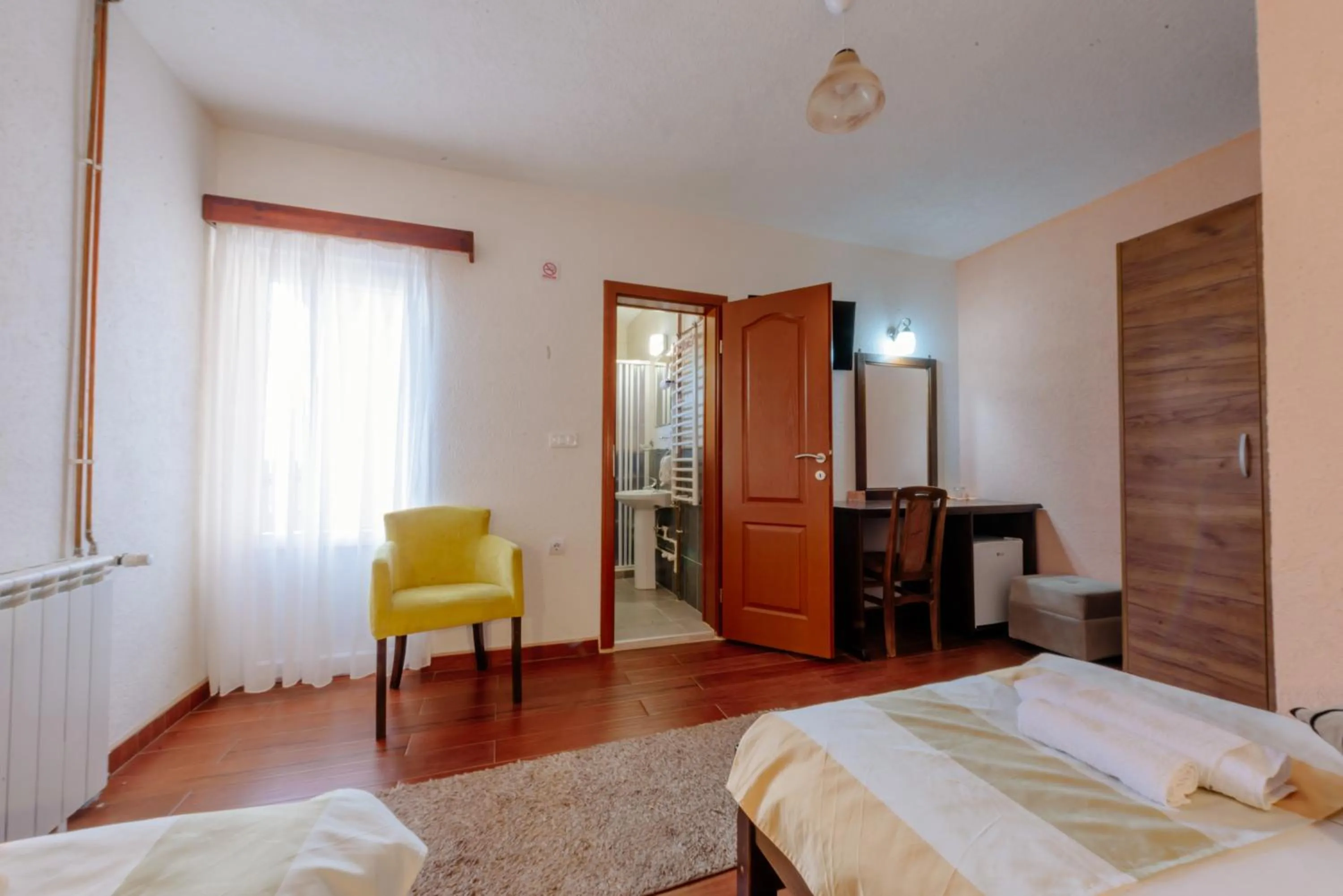 Bed in Hotel Zlatni bor