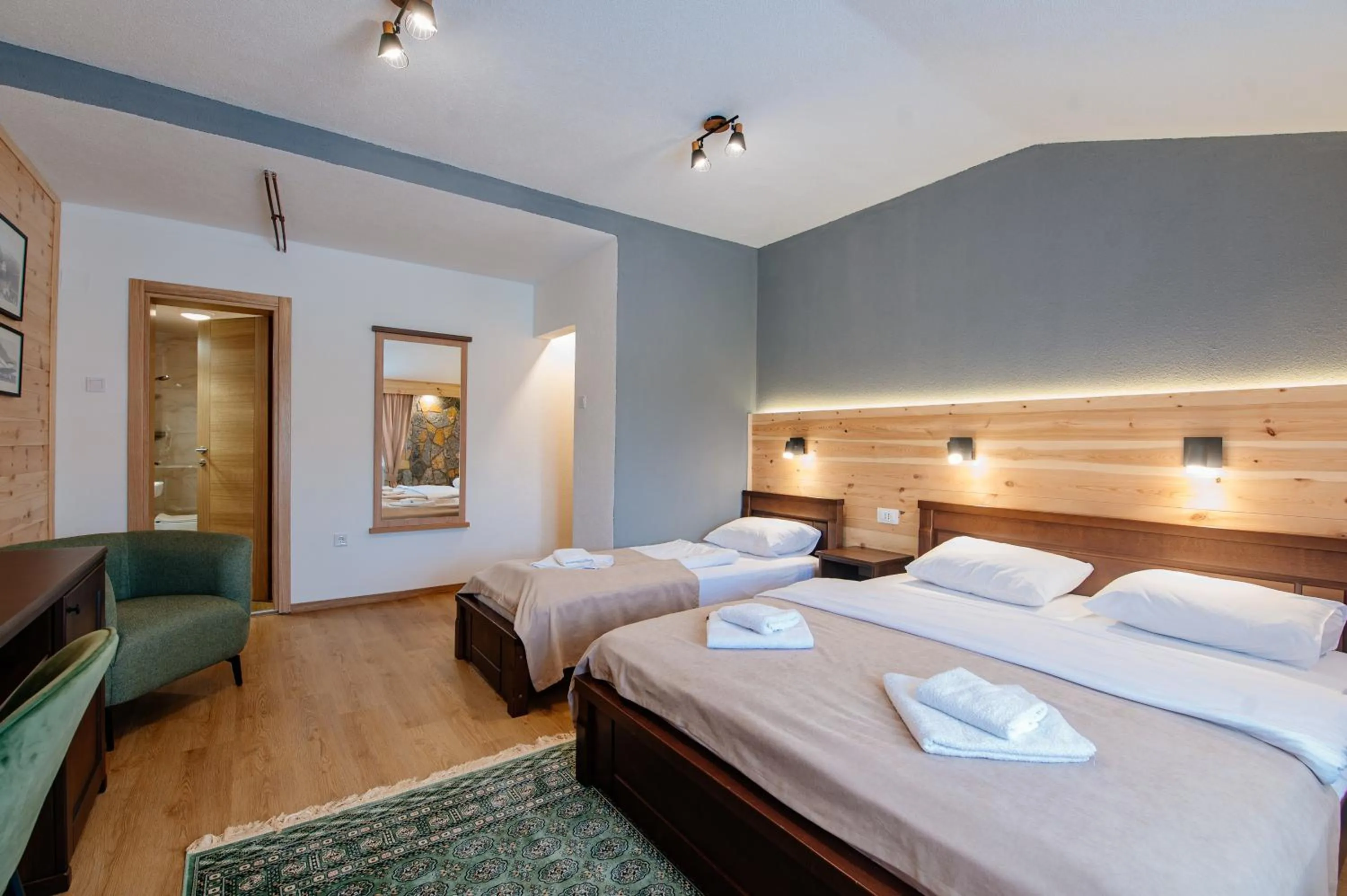 Bed in Hotel Zlatni bor