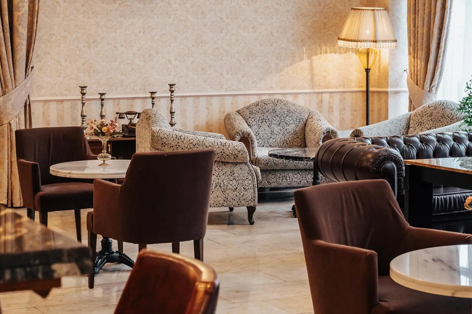 Lounge or bar in Tbilisi Laerton Hotel