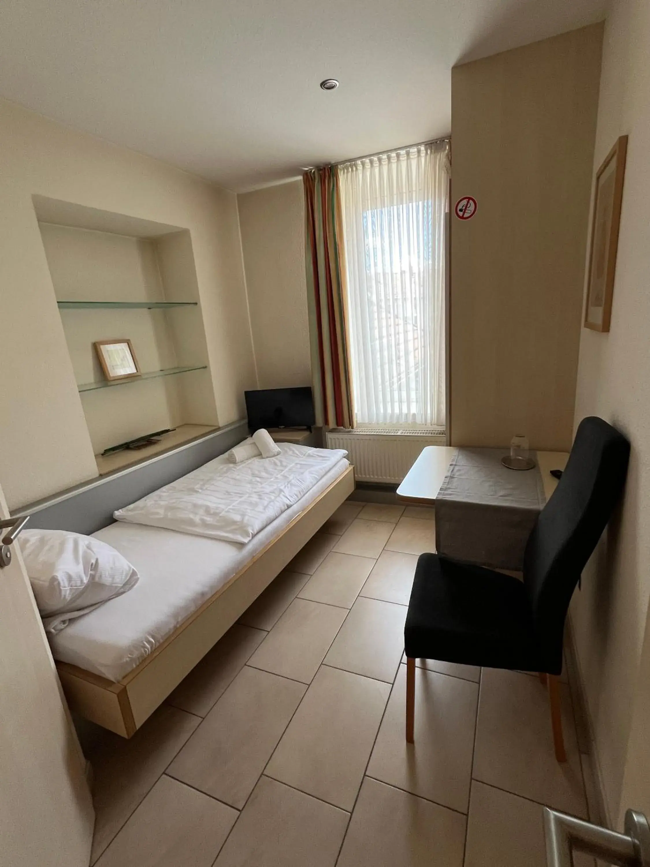 Single Room - single occupancy in Hotel Pfälzer Hof Single Room - single occupancy in Hotel Pfälzer Hof