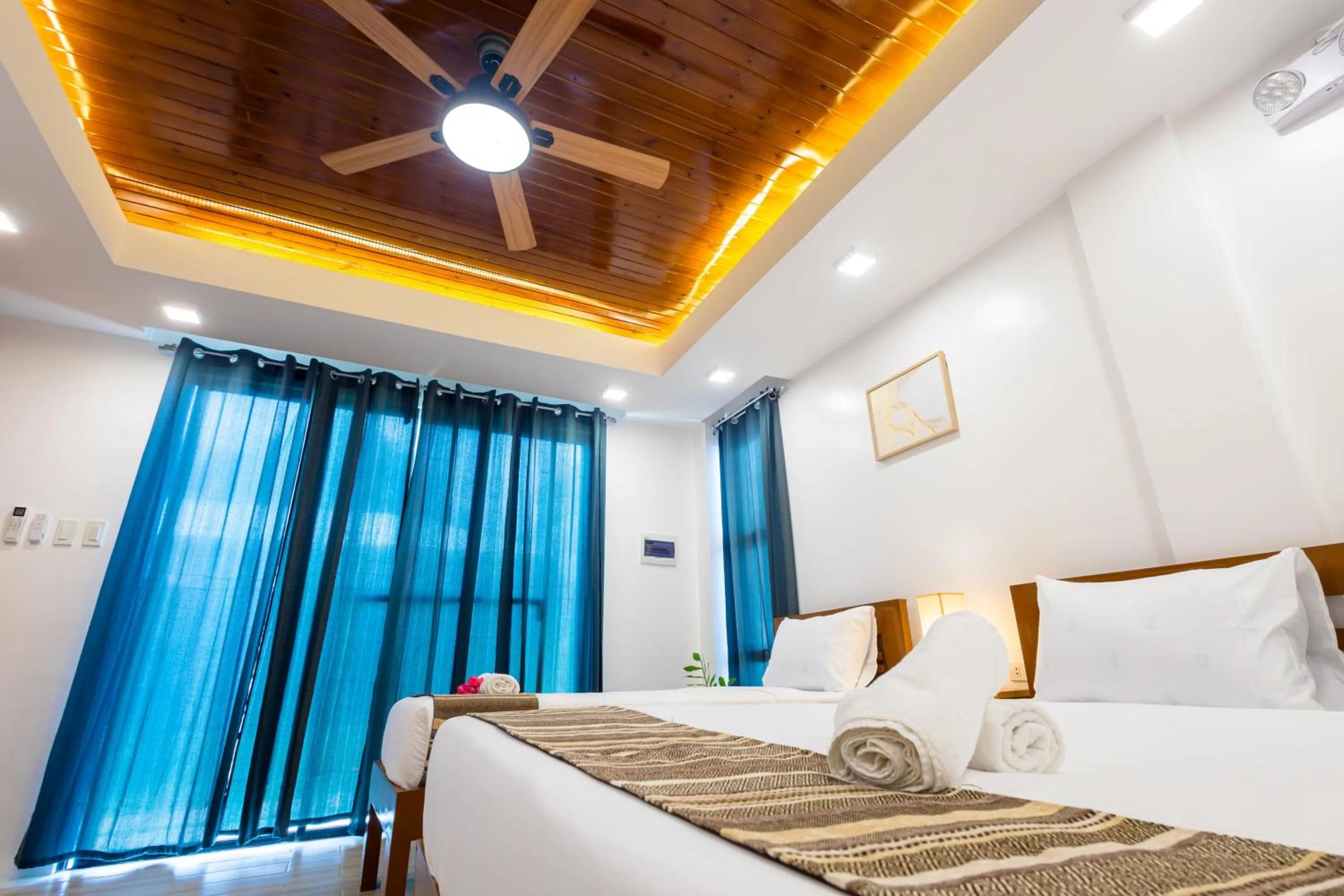 Bedroom, Bed in E L Westensee Resort