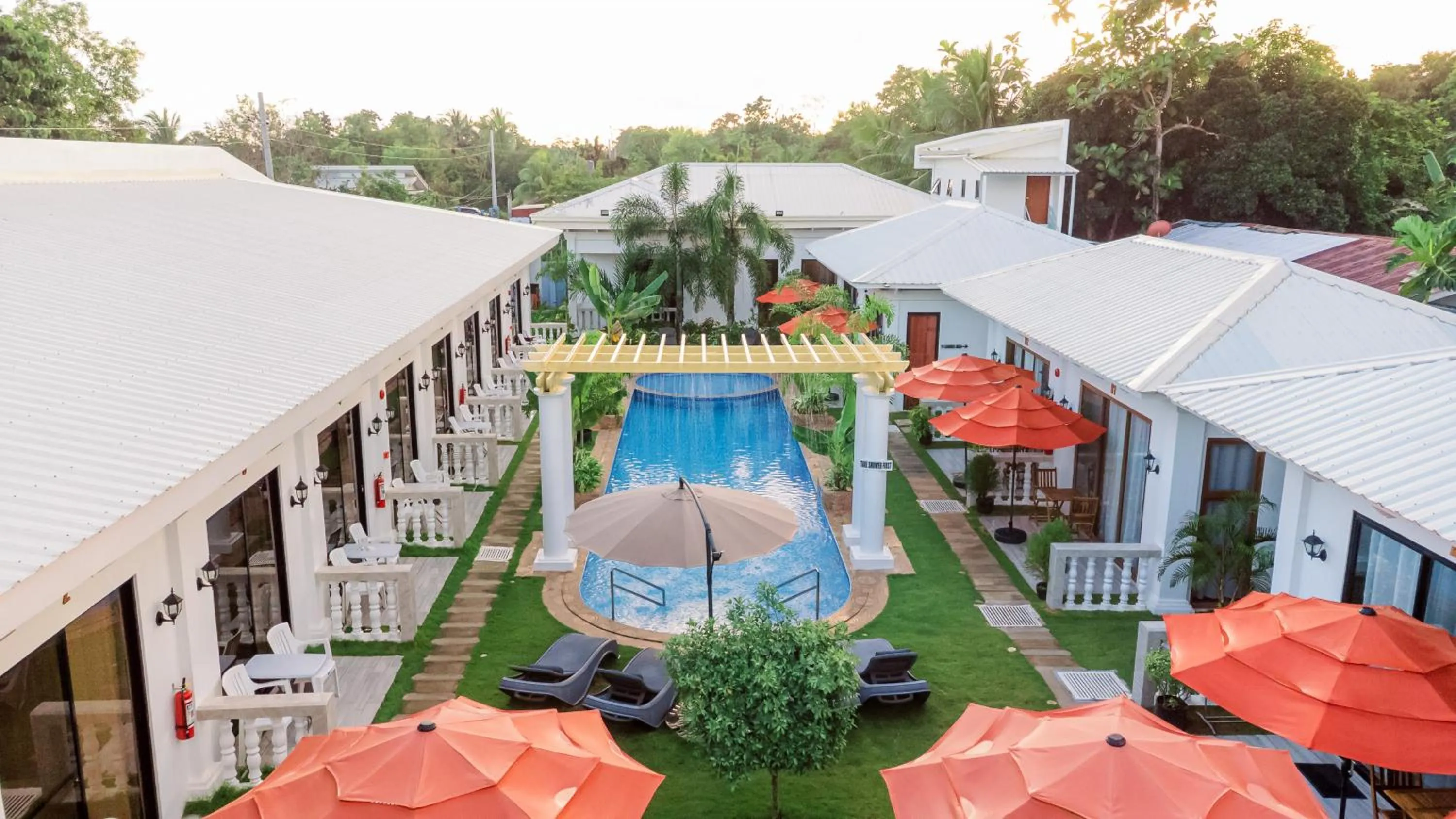 E L Westensee Resort