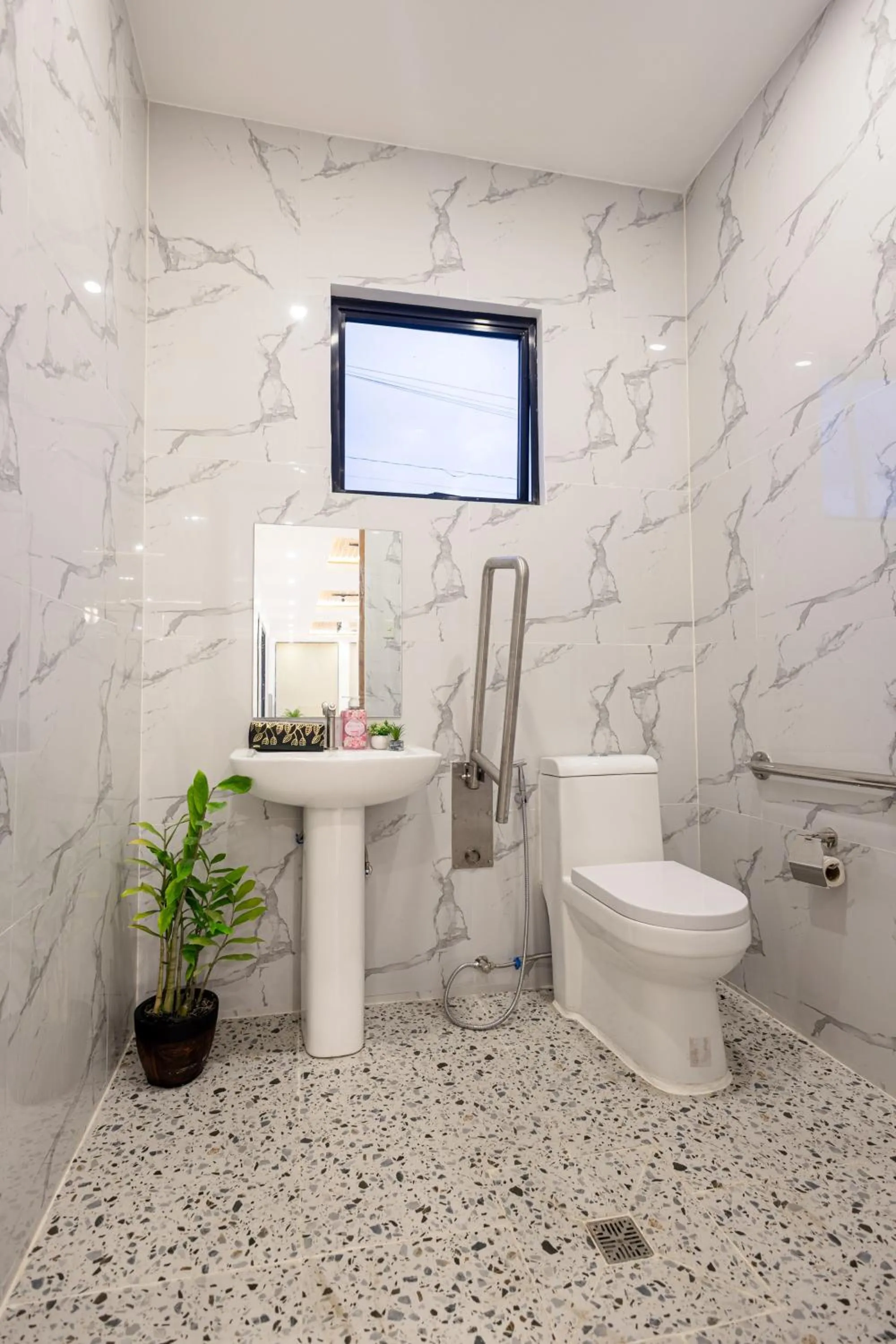 Toilet in E L Westensee Resort