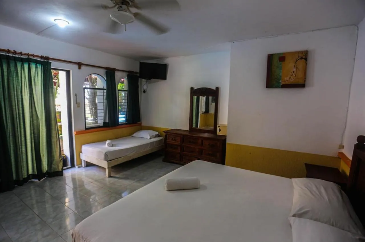 Bed in Hotel Vista Caribe 5ta Av a 5 Pasos de la Playa