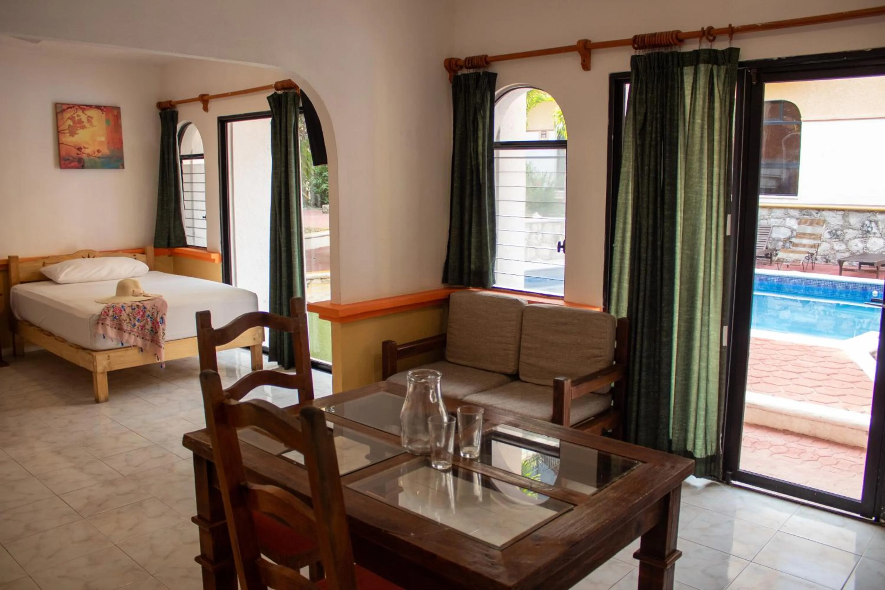 Living room, Bed in Hotel Vista Caribe 5ta Av a 5 Pasos de la Playa