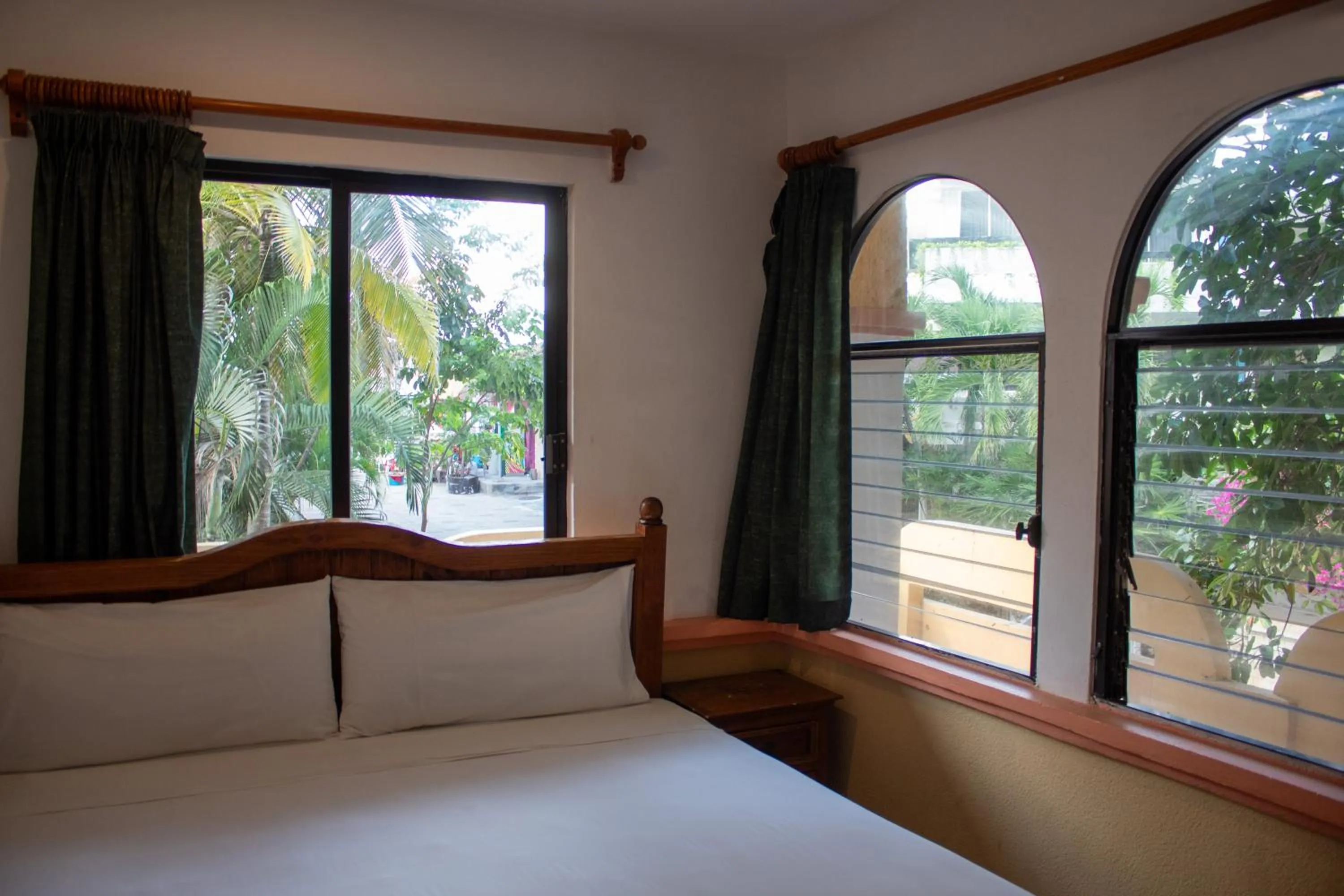 Garden, Bed in Hotel Vista Caribe 5ta Av a 5 Pasos de la Playa