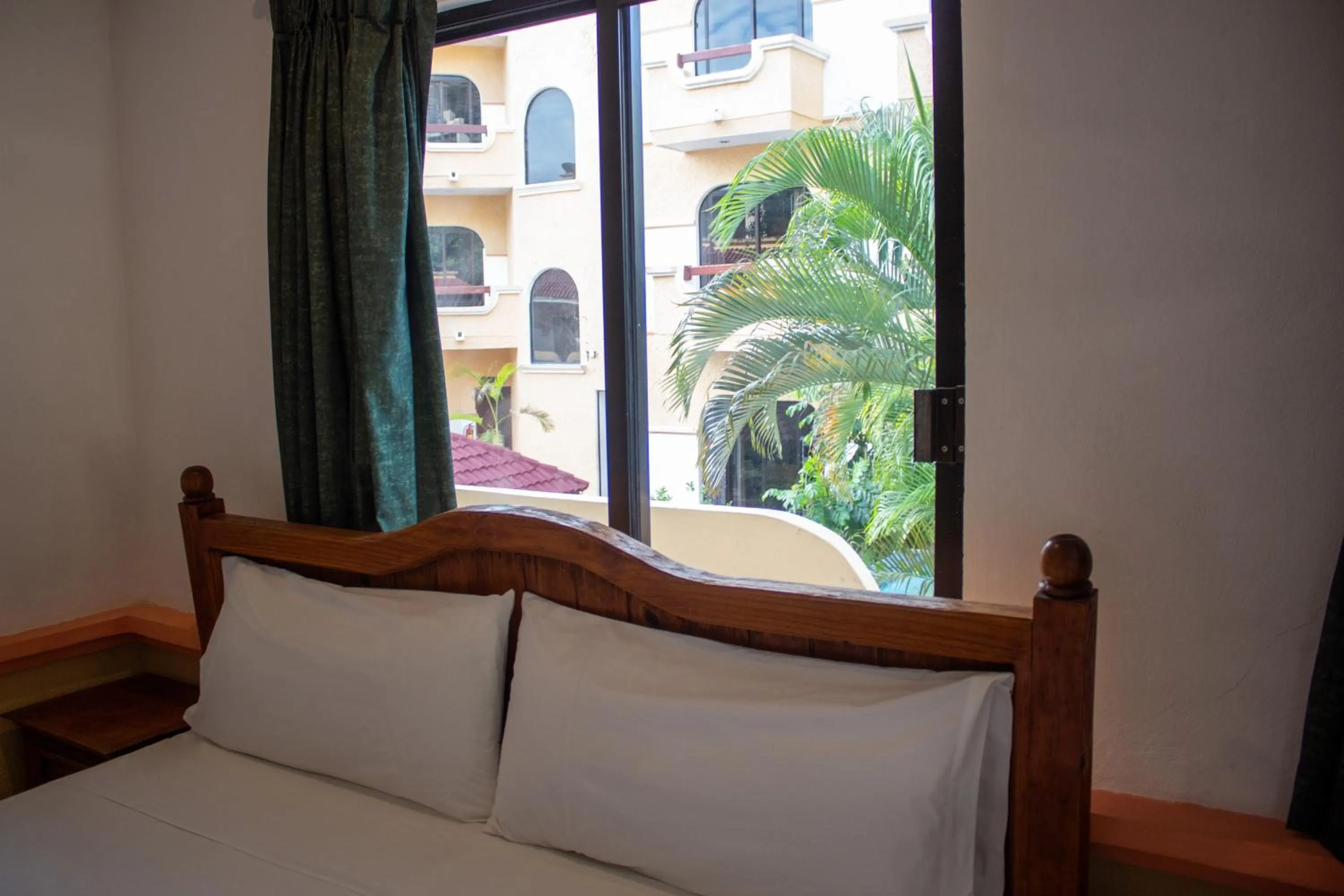 View (from property/room), Bed in Hotel Vista Caribe 5ta Av a 5 Pasos de la Playa