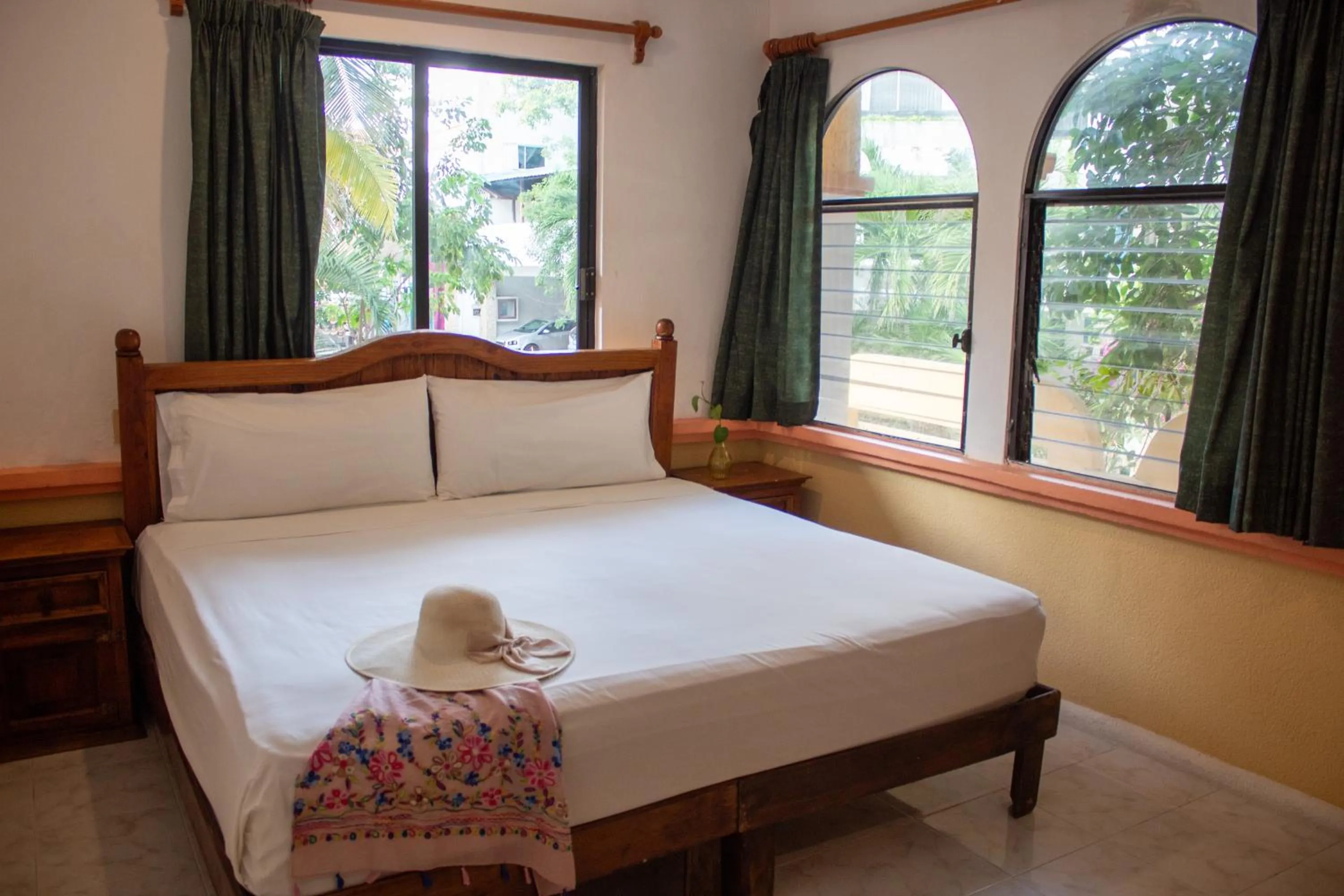 Photo of the whole room, Bed in Hotel Vista Caribe 5ta Av a 5 Pasos de la Playa