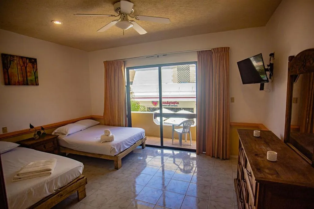 Bed in Hotel Vista Caribe 5ta Av a 5 Pasos de la Playa