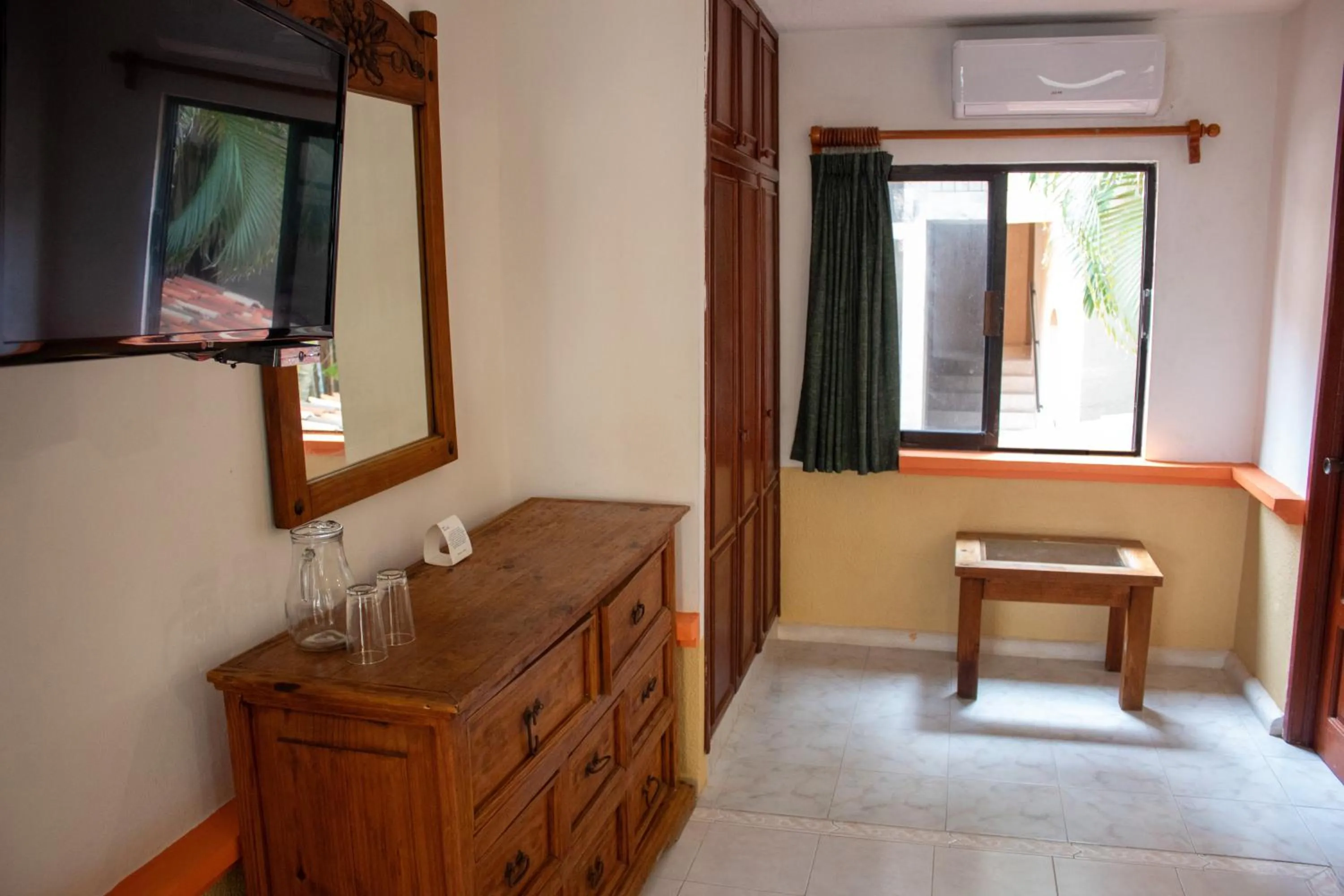 air conditioner in Hotel Vista Caribe 5ta Av a 5 Pasos de la Playa