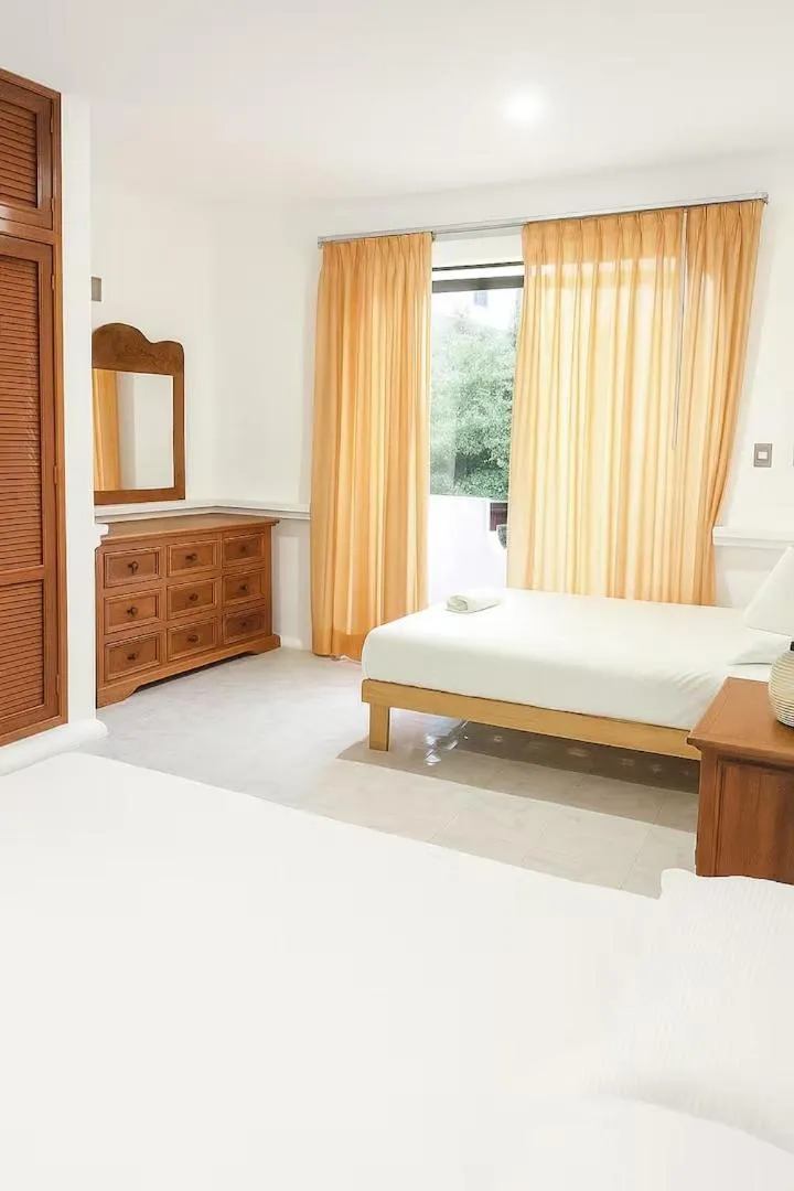 Bed in Hotel Vista Caribe 5ta Av a 5 Pasos de la Playa