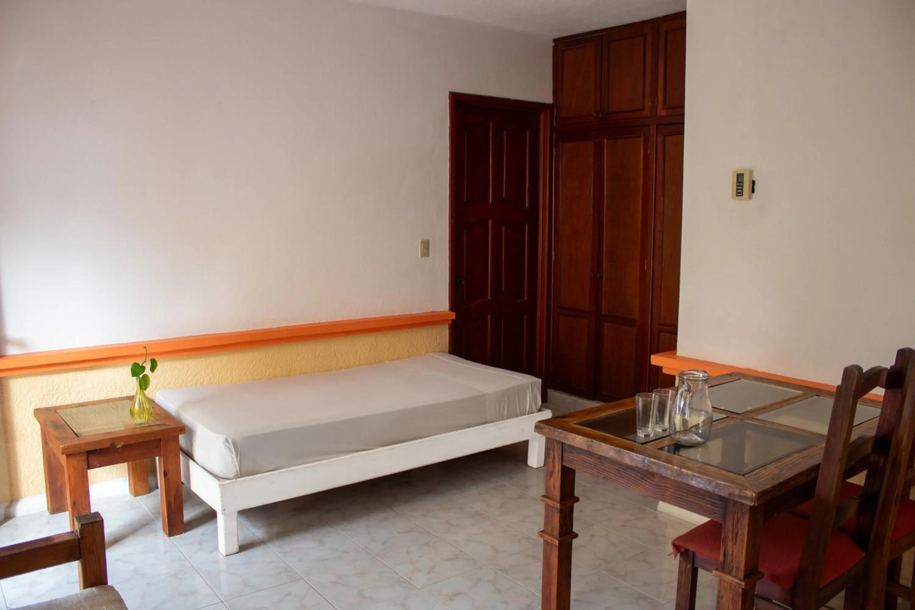 Dining area, Bed in Hotel Vista Caribe 5ta Av a 5 Pasos de la Playa