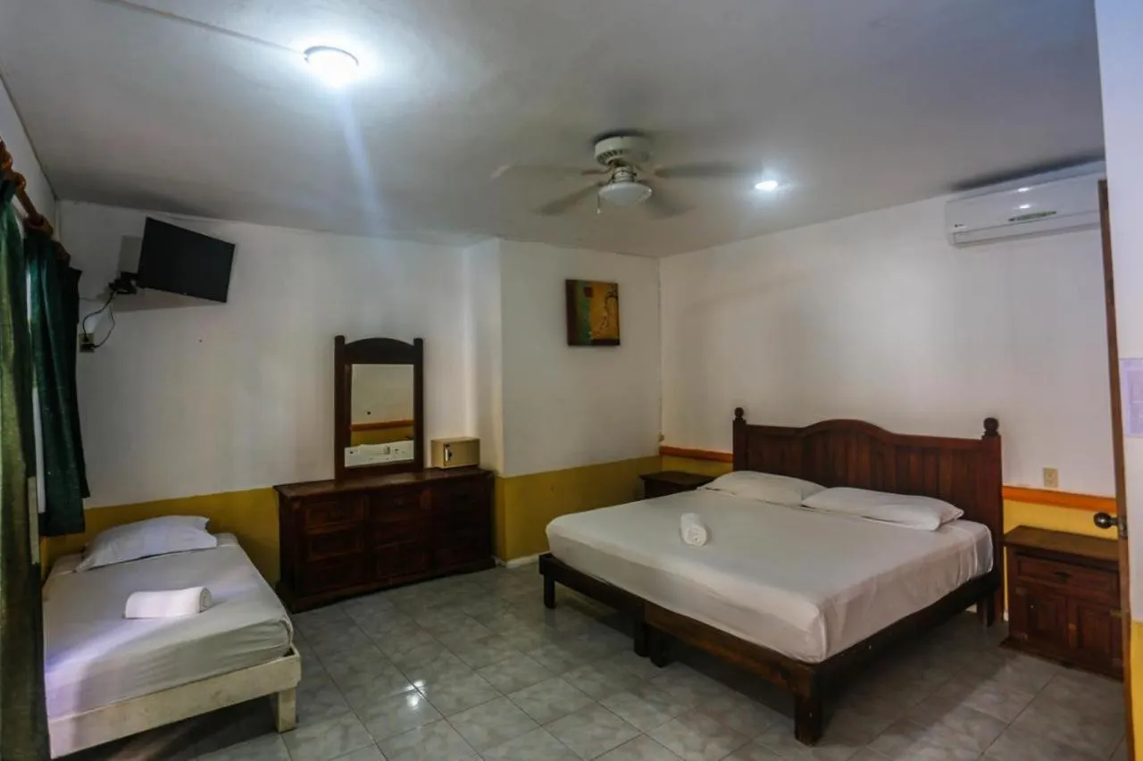 Bed in Hotel Vista Caribe 5ta Av a 5 Pasos de la Playa