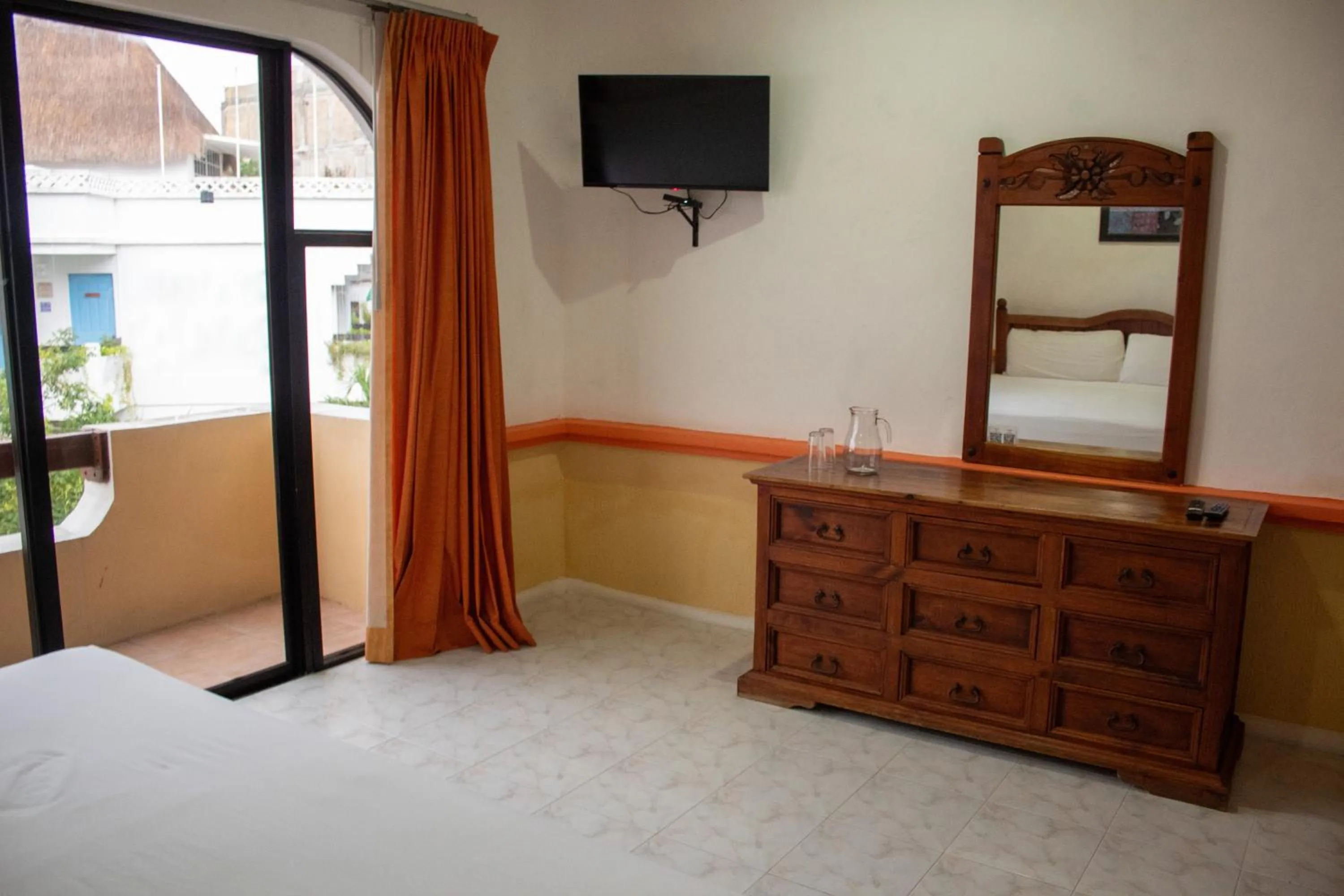 TV and multimedia, Bed in Hotel Vista Caribe 5ta Av a 5 Pasos de la Playa