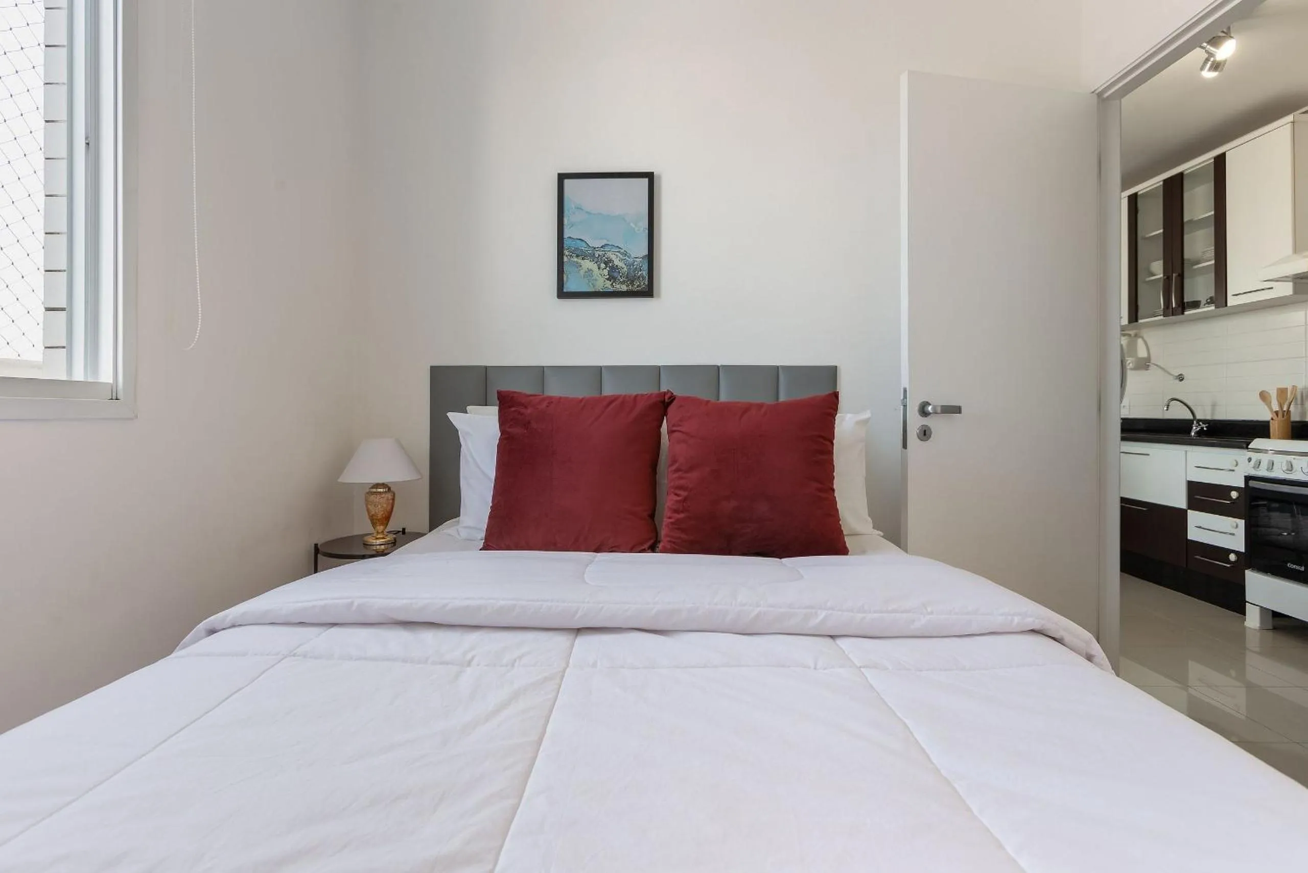 Bed in Vossa Bossa Pinheiros Style