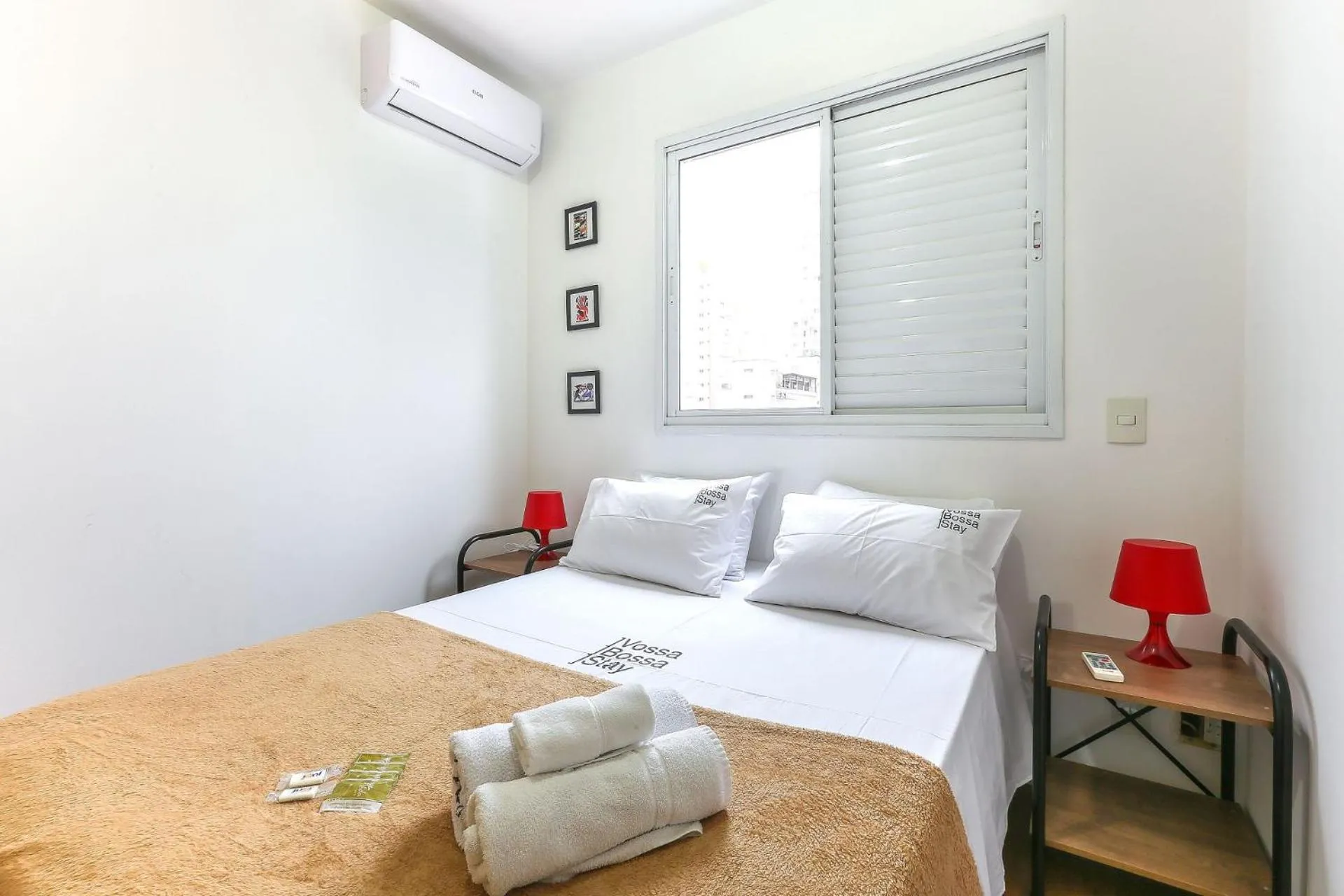 Bed in Vossa Bossa Pinheiros Style