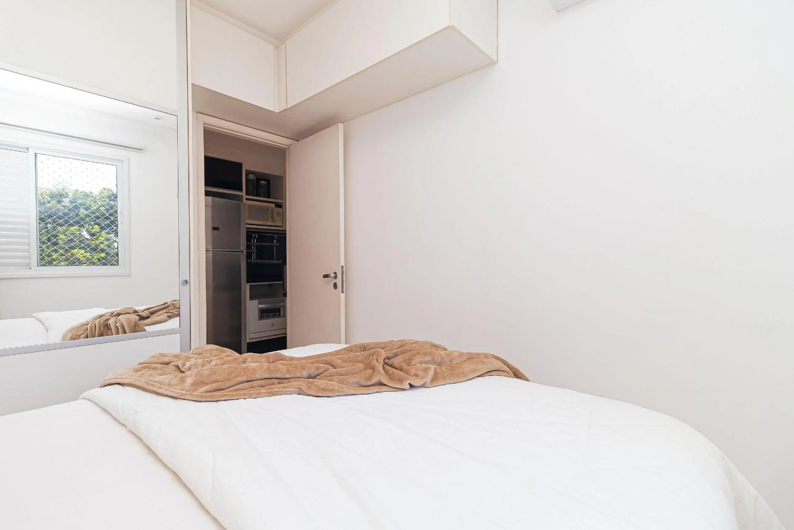 Bed in Vossa Bossa Pinheiros Style