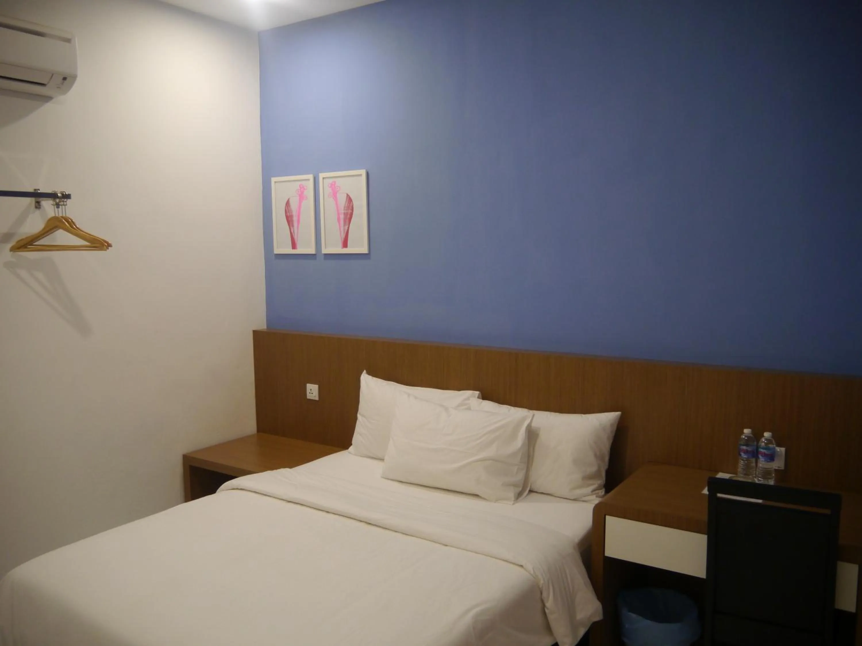 Bedroom, Bed in Hotel Wawasan