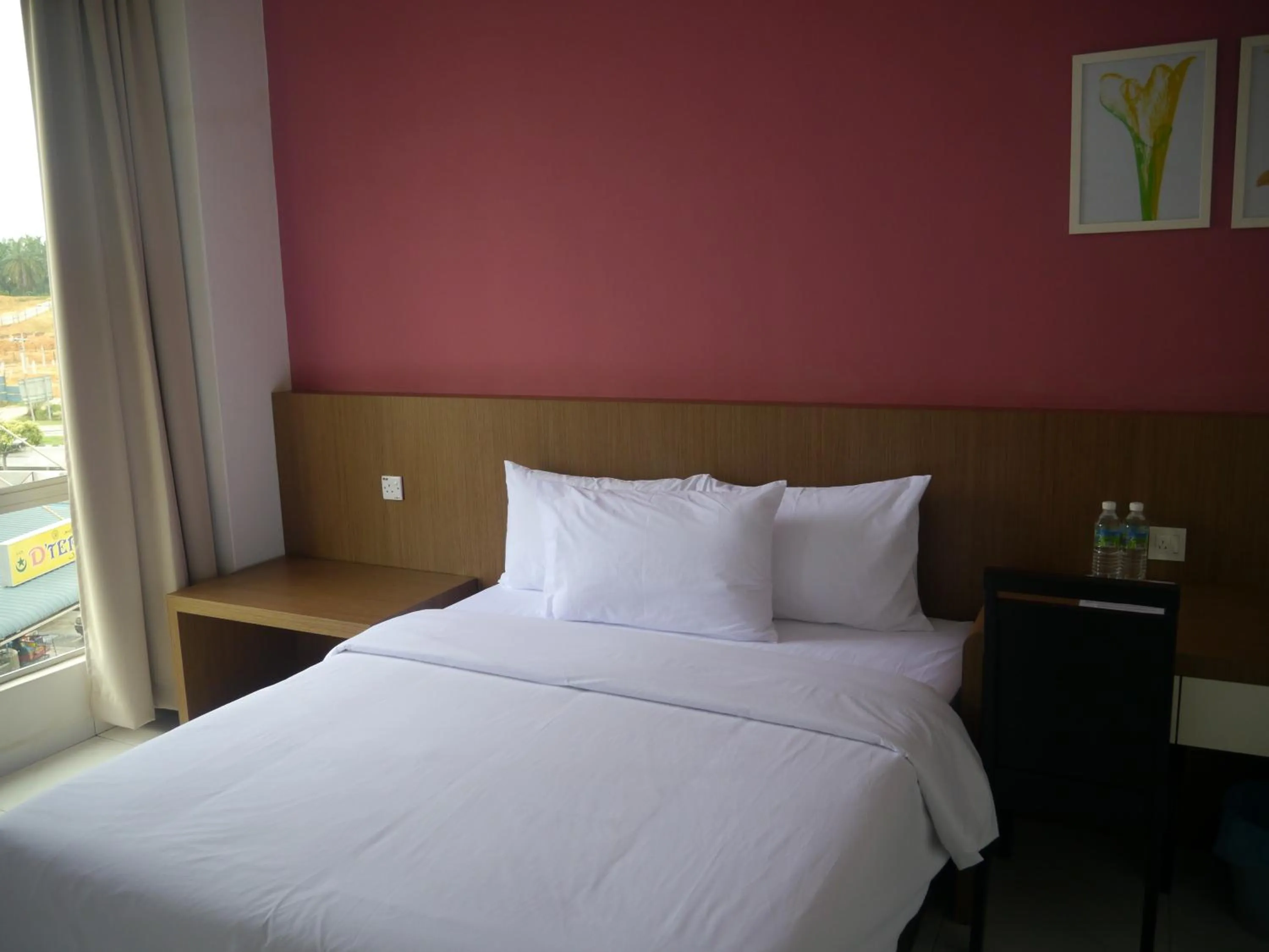 Bedroom, Bed in Hotel Wawasan