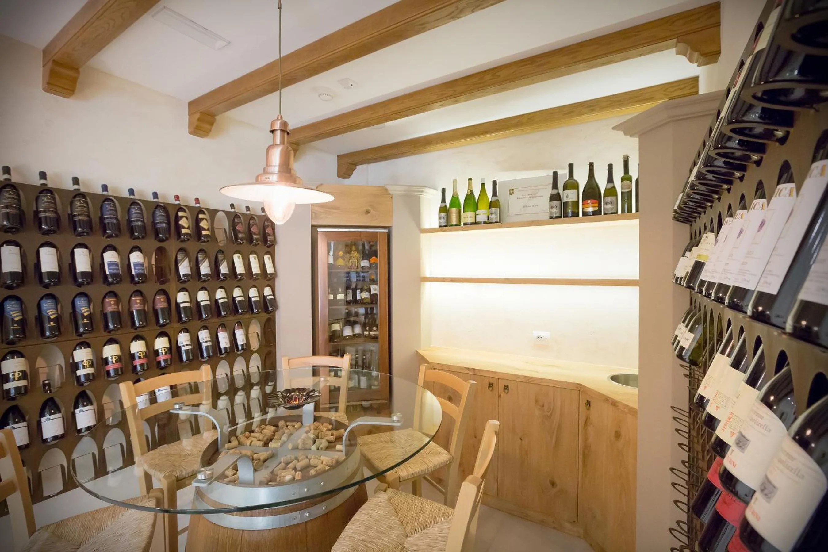 Area and facilities in Hotel Montreal