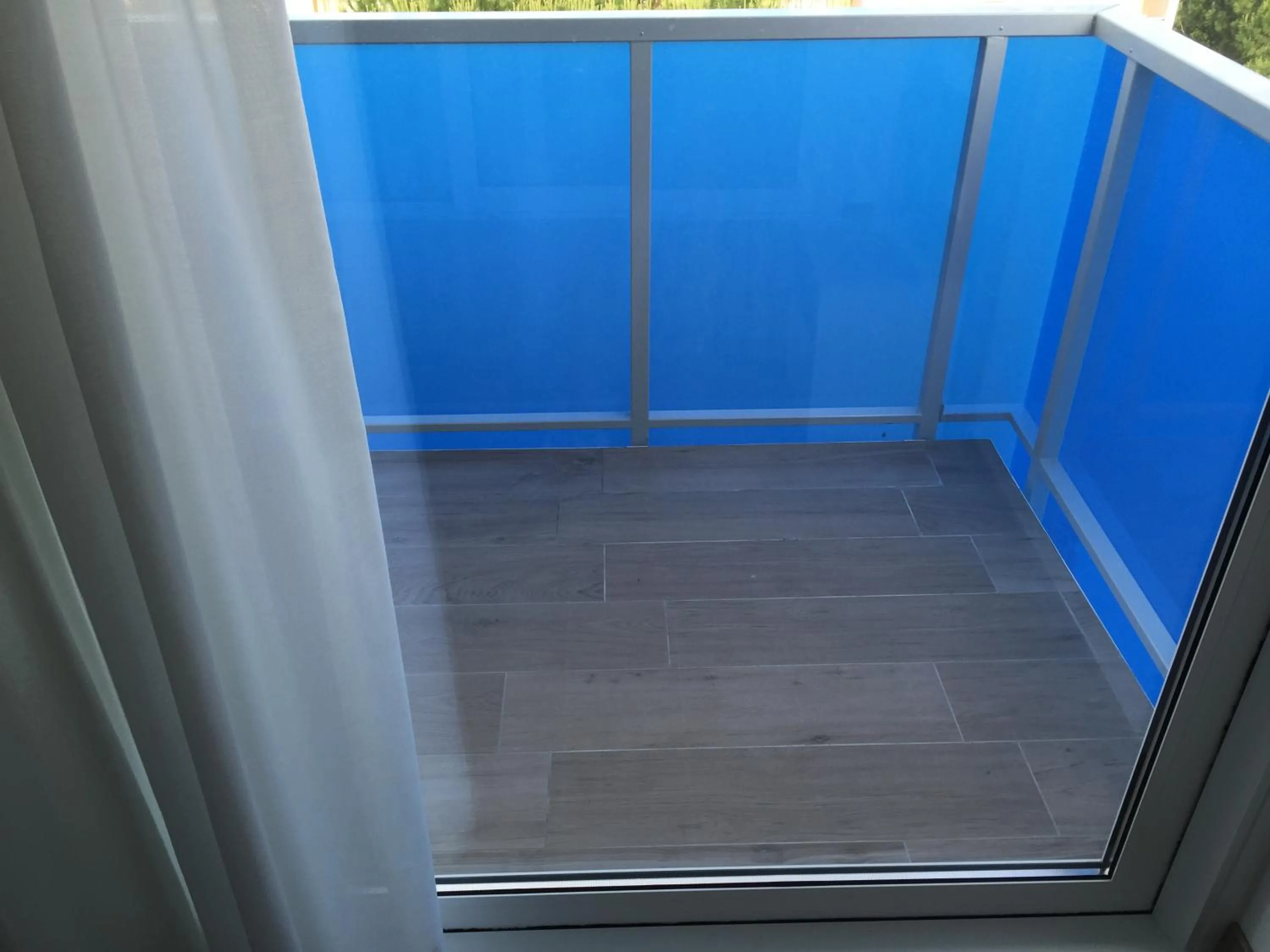 Day in Hotel Montreal